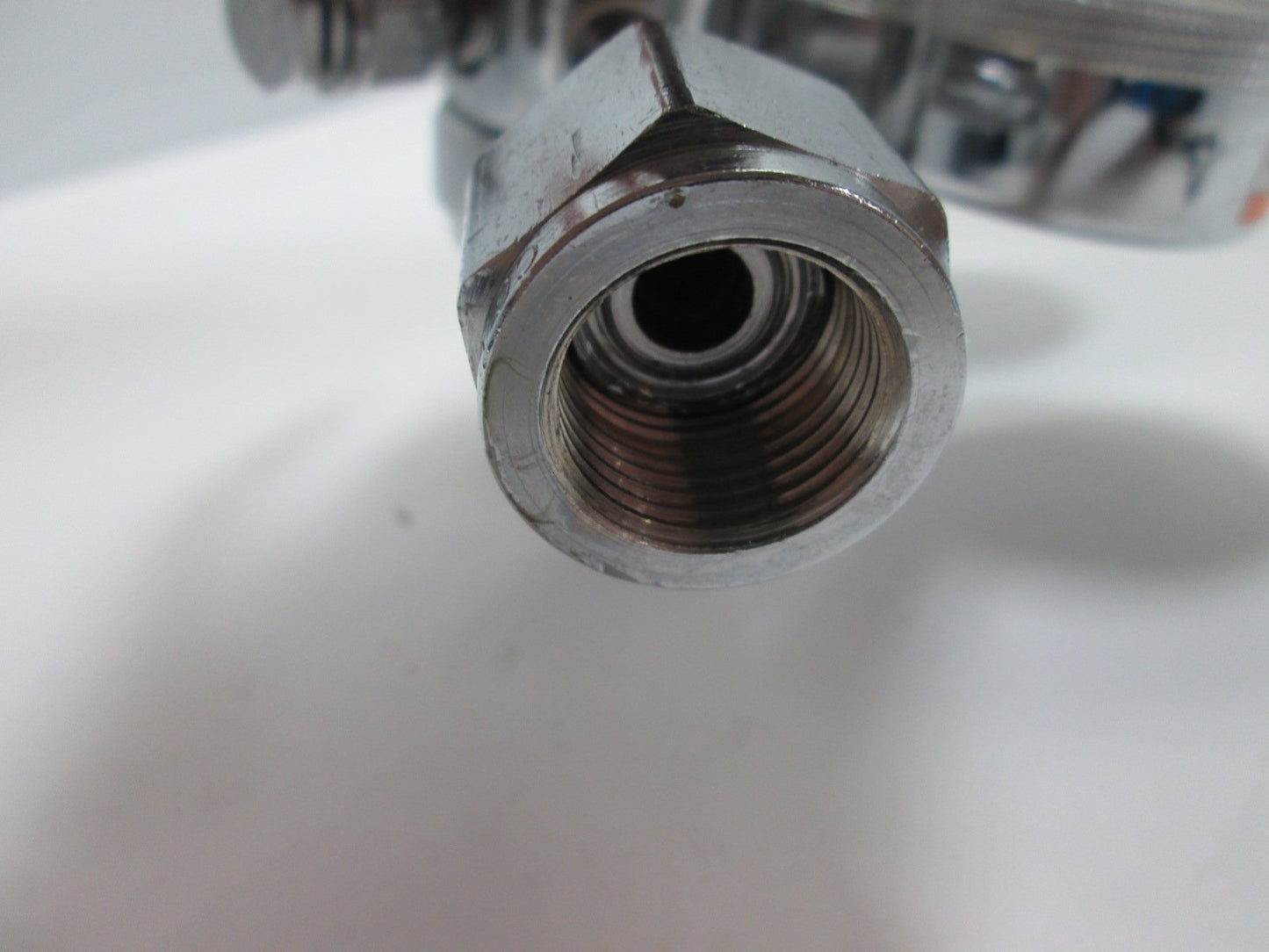 Used Matheson 3283-NI Pressure Regulator, Pressure Rating: 3000psi, 2x Gauges