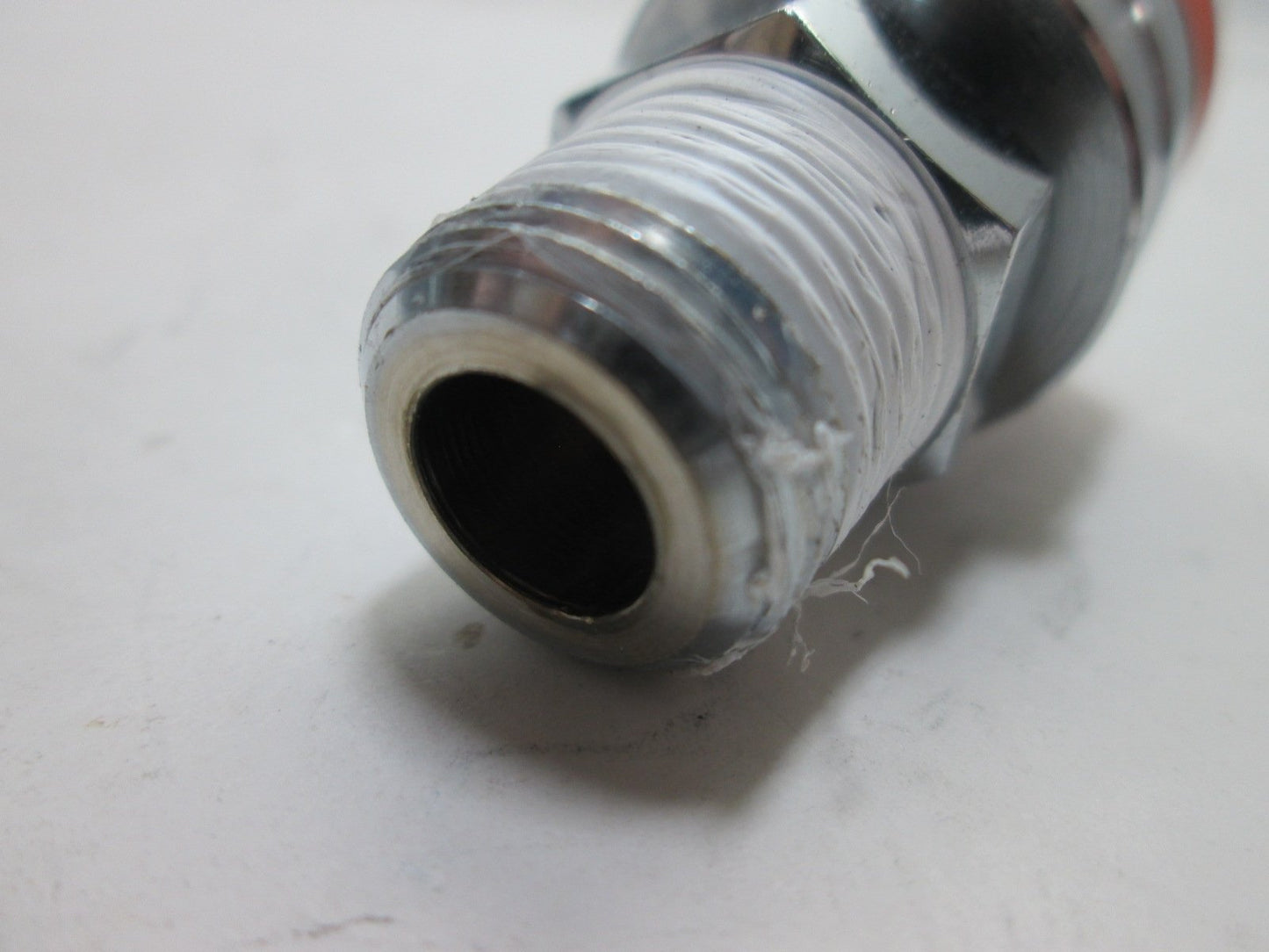 Used Swagelok QC6 Quick-Connect Coupler, Threads: 3/8" NPT Male, Key: K2-Orange