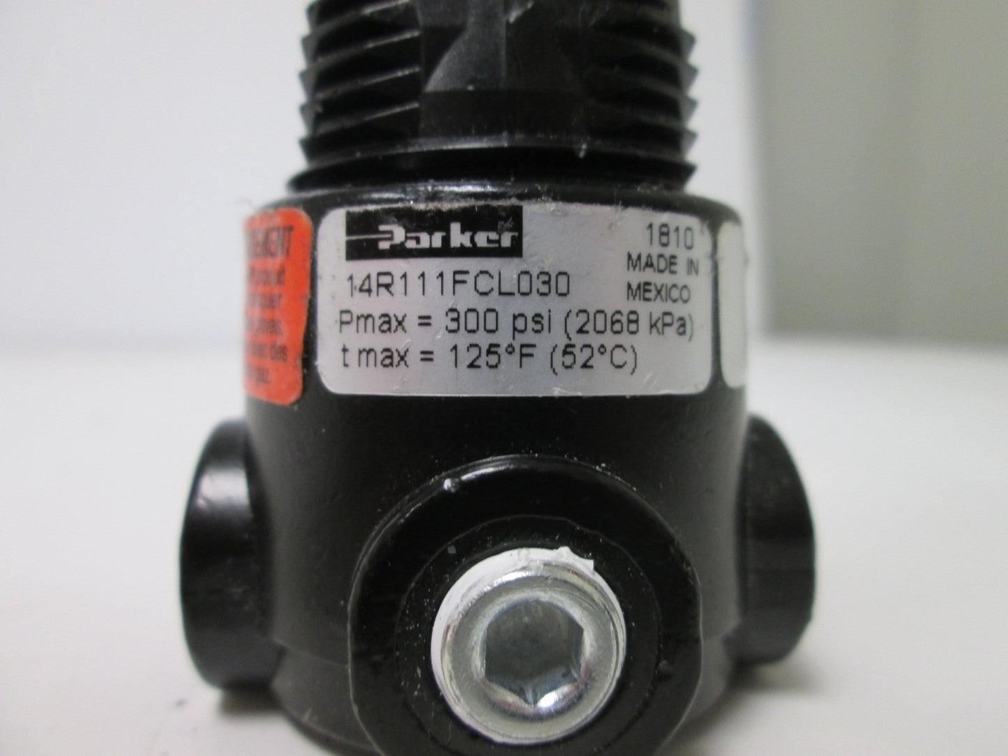 Used Parker 14R111FCL030 Regulator, Ports: 1/4" NPT, Pressure Range: 60psi