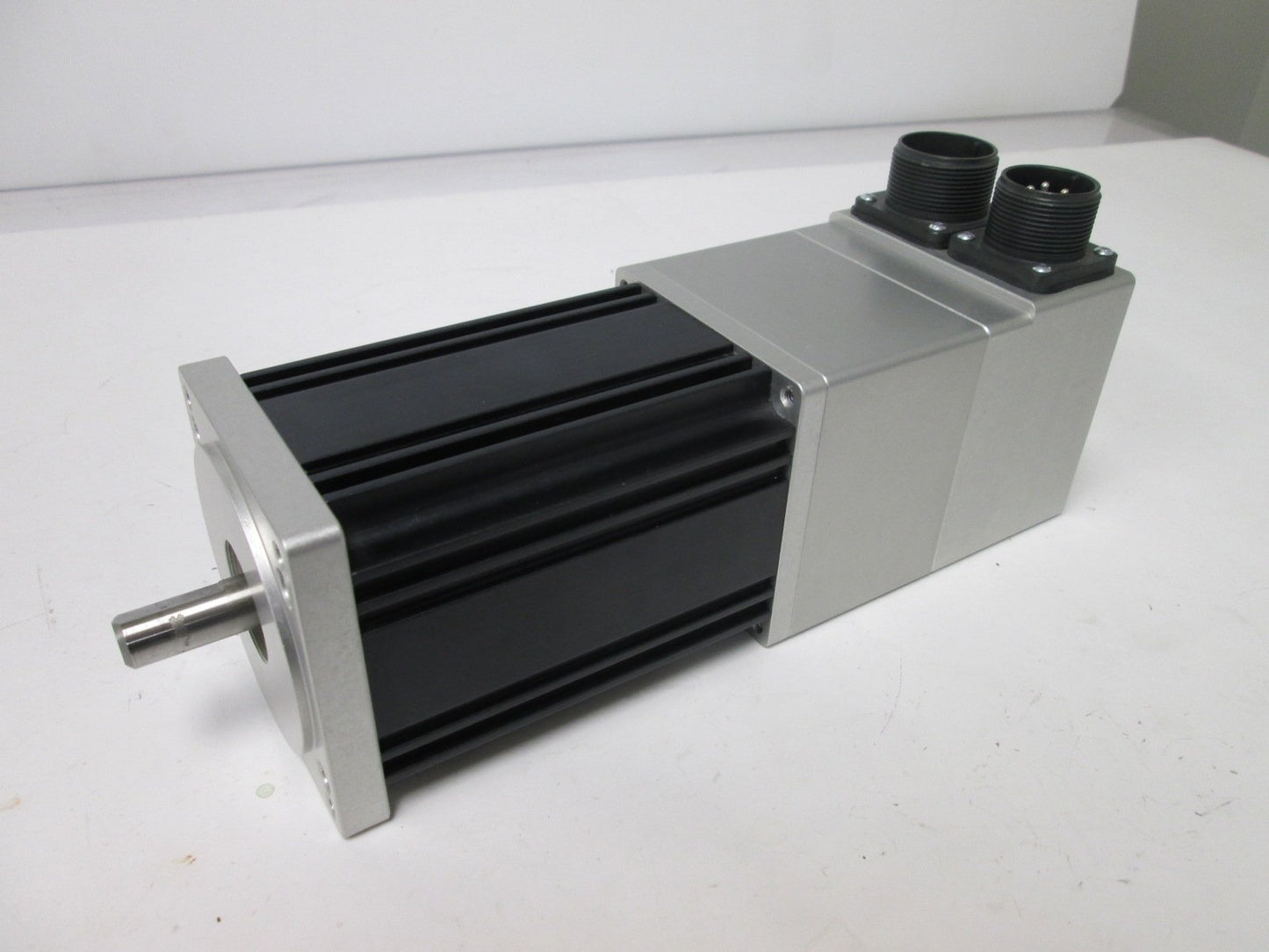 Used Aerotech BM250-MS-E2500H-BK2 Brushless Motor, Voltage: 240VAC, Shaft: 1/2" Dia
