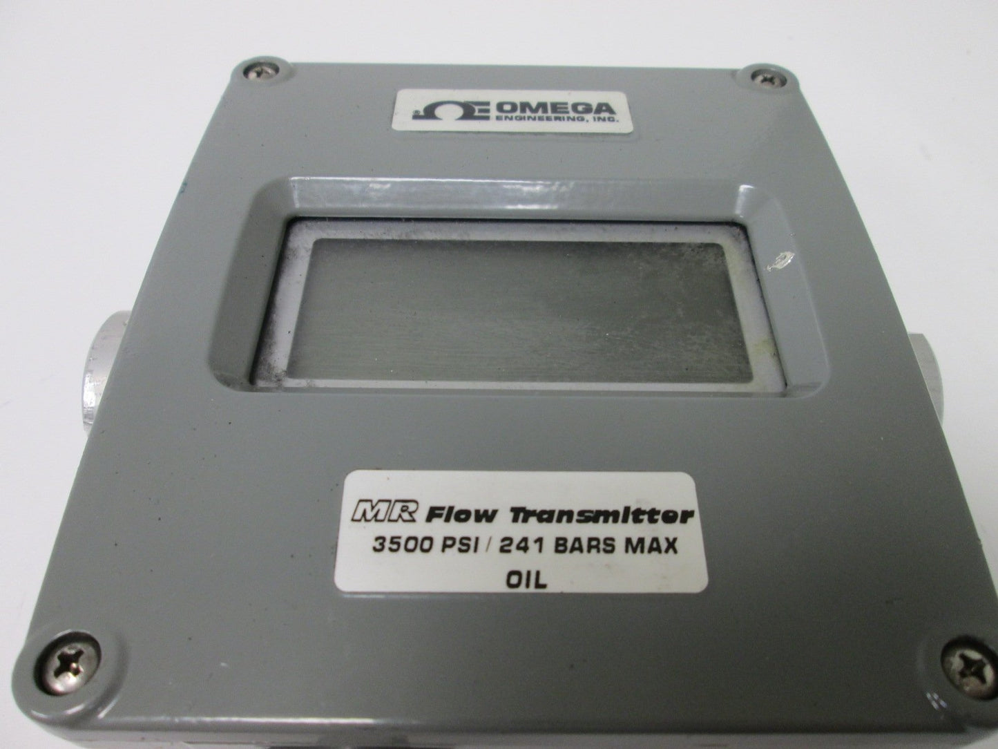 Used Omega HFLR6115D Digital Flow Transmitter (Oil), Flow: 1-15GPM, Ports: 1/2" NPT