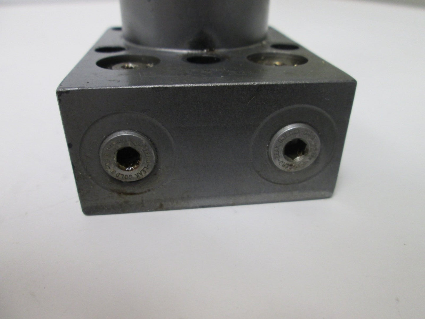 Used Vektek 15-2213-01-RH Hydraulic Swing Clamp, *Without Clamp Arm*, Stroke: 1.16"