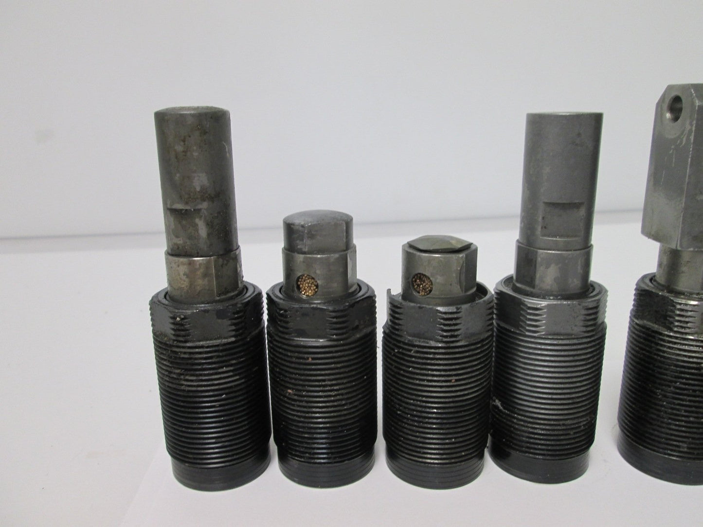 Used Lot of 8 Vektek 10-0708-06 Work Support Cartridges, Stroke: 0.25", Assorted Tops