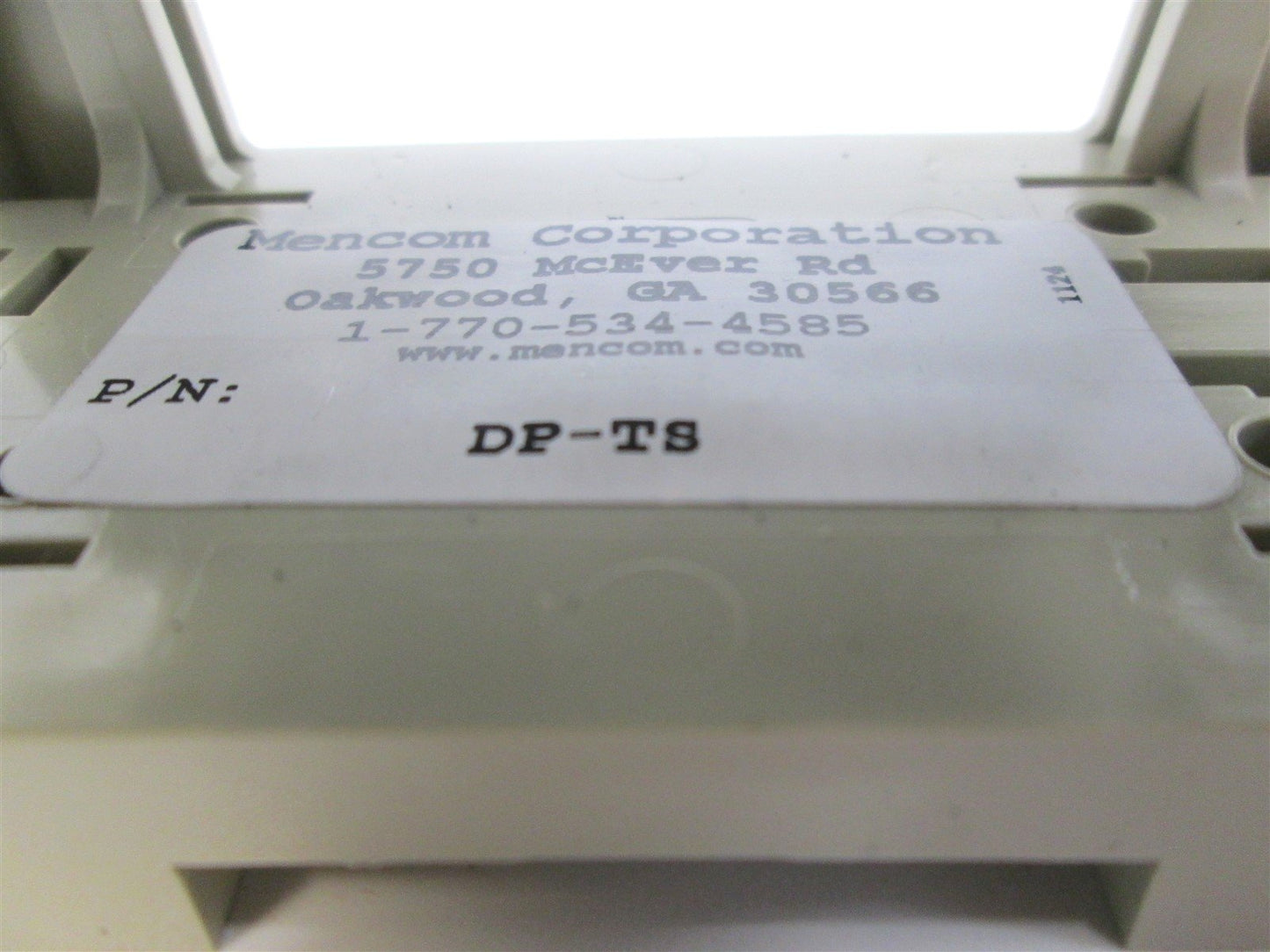 Used Mencom DP-TS Panel Interface Connector w/ Duplex Outlet, TS Housing 120VAC, DIN