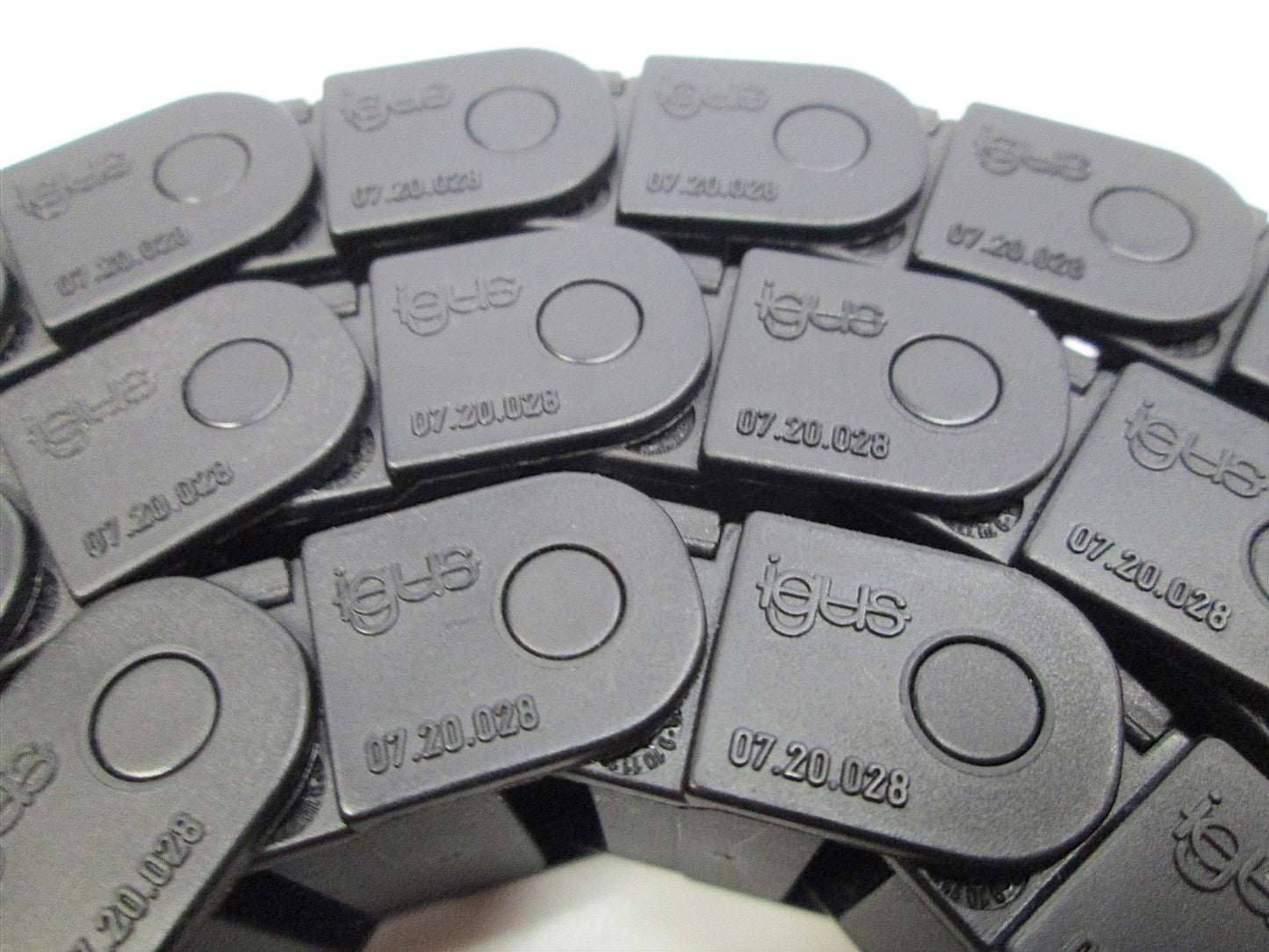 Used Igus 07.20.028 Zipper E-Chain Energy Chain 20mm(W) x 10mm(H) x 35"(L)