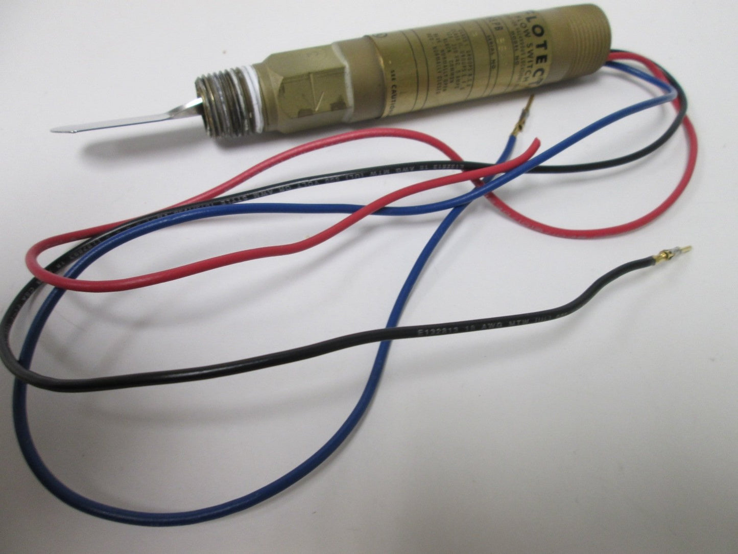 Used Flotect V6EPBBS4B Flow Switch, Without Pipe Fitting, Power: 125/250VAC 5A
