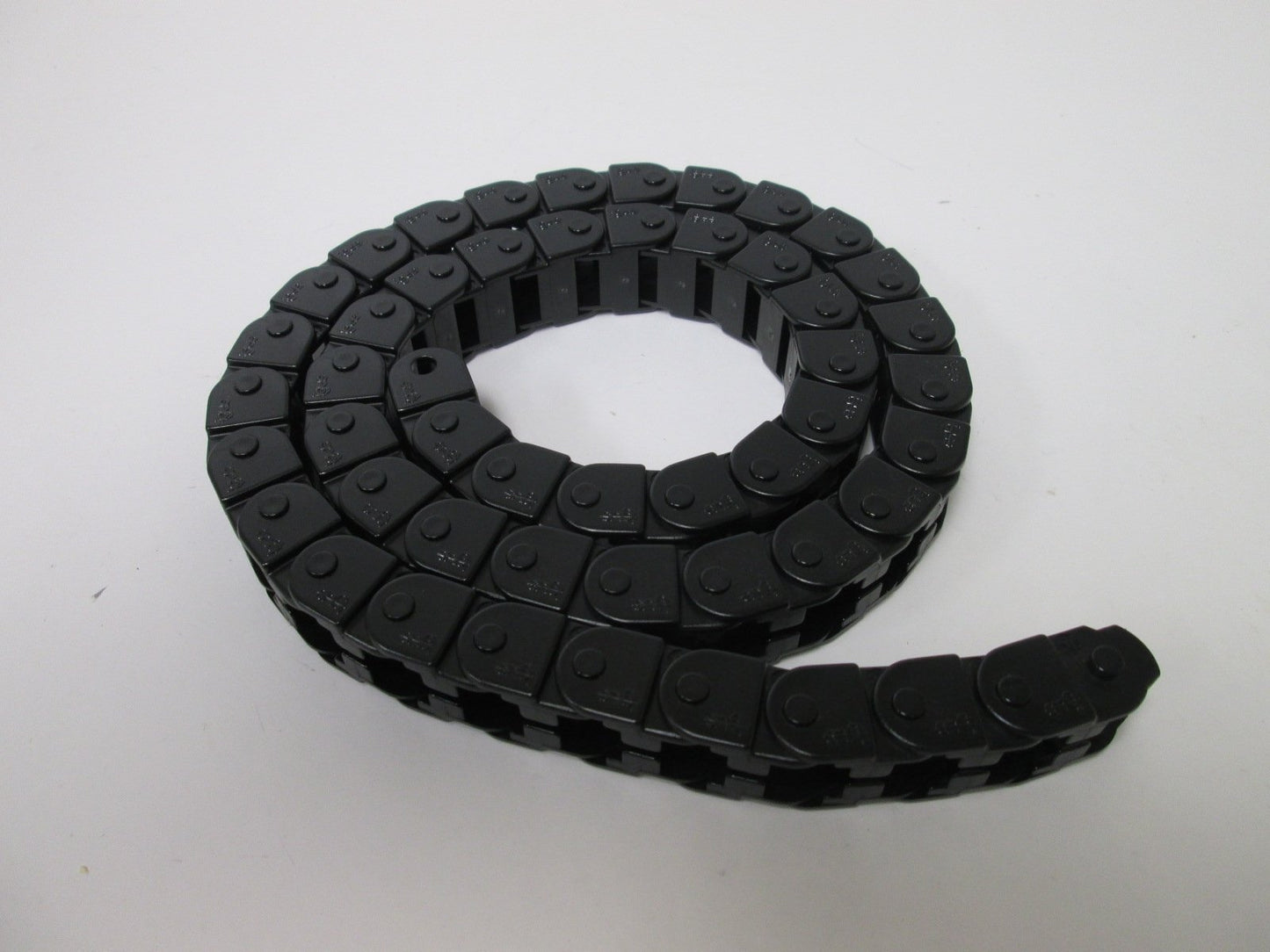 New Igus E08.16.048 Energy E-Chain Cable Carrier Conduit 40" L, 0.6" x 0.6" Inside