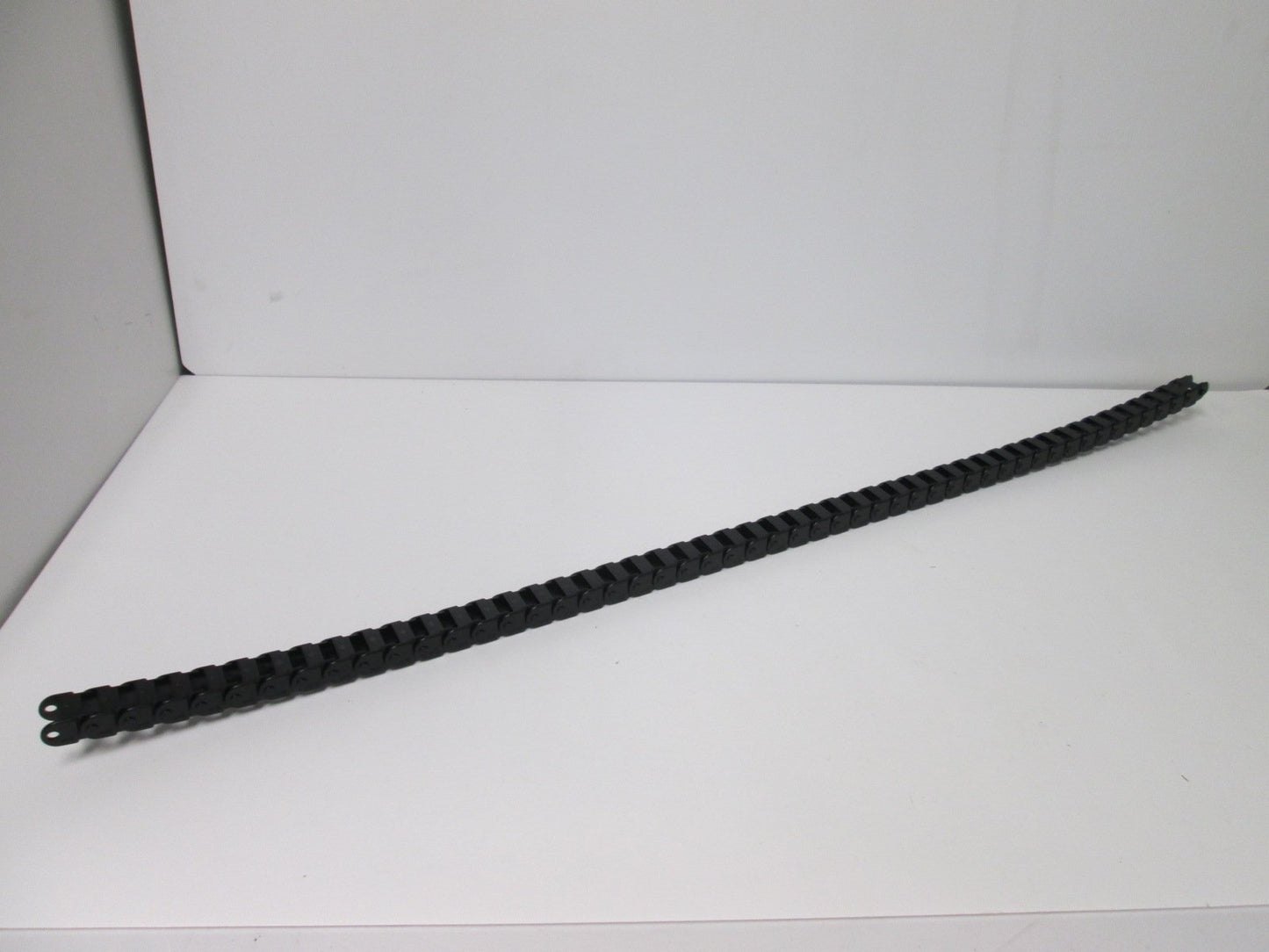 New Igus E08.16.048 Energy E-Chain Cable Carrier Conduit 40" L, 0.6" x 0.6" Inside