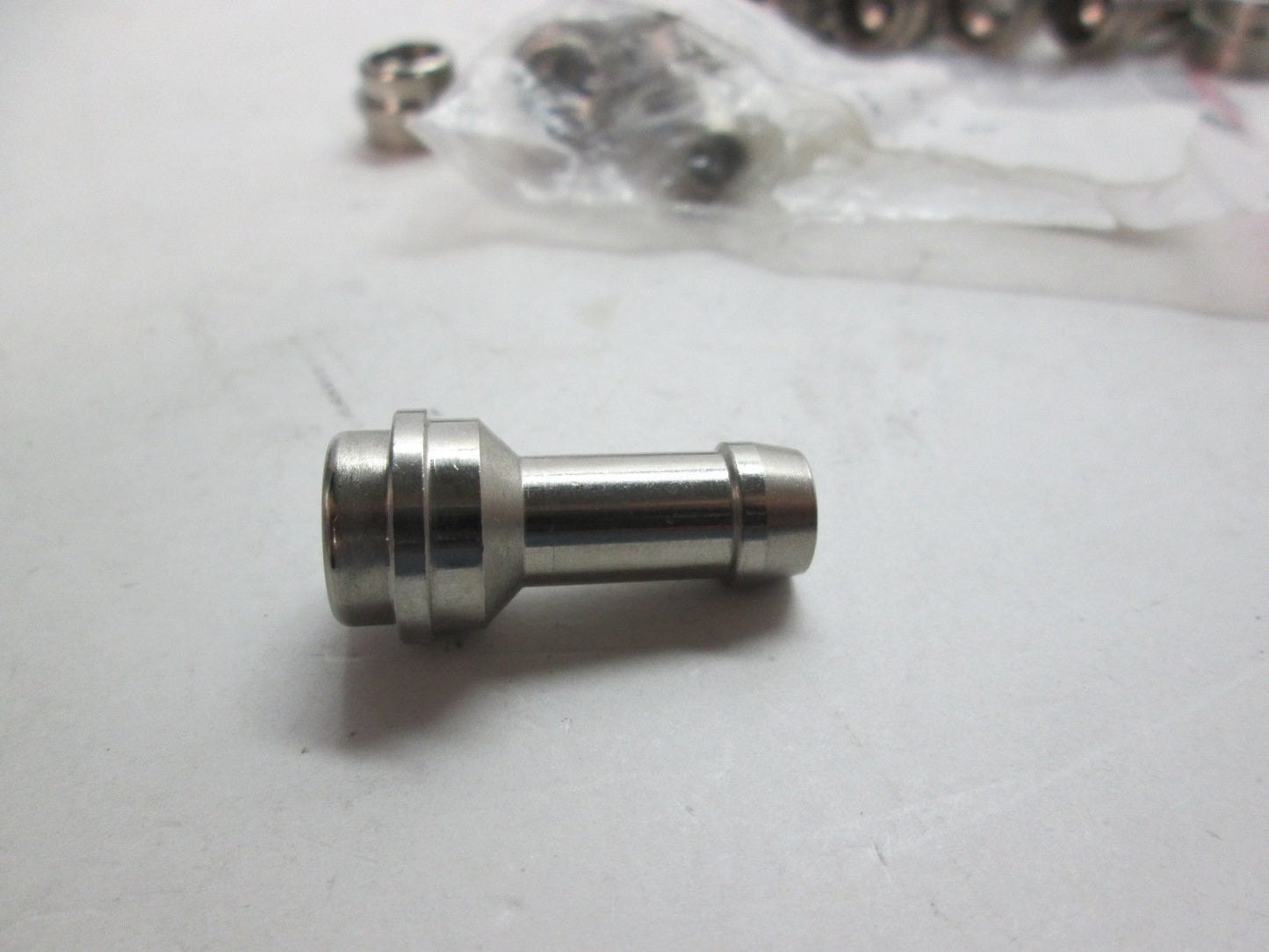 New – Open box Lot Of 11 Schlaucholivan 8970446 Barb Fittings, 8mm ID Hose Application