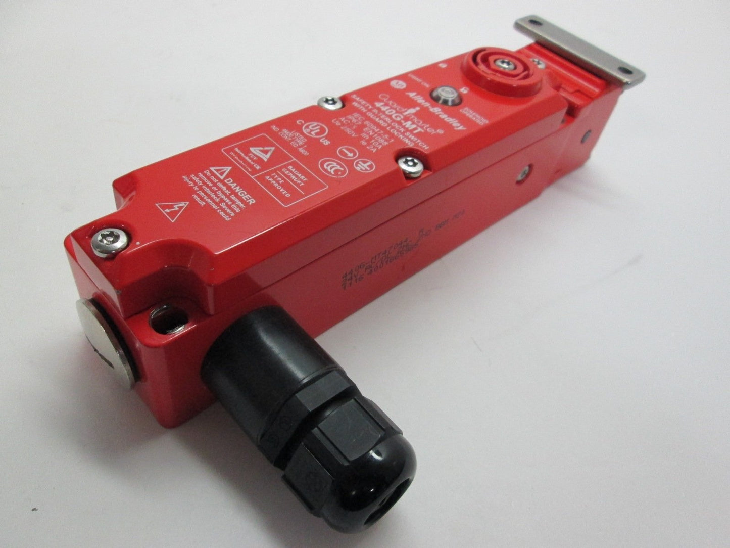 Used Allen Bradley 440G-MT Guard Locking Solenoid Switch,24VAC/VDC,2-N0/2-NC Contacts