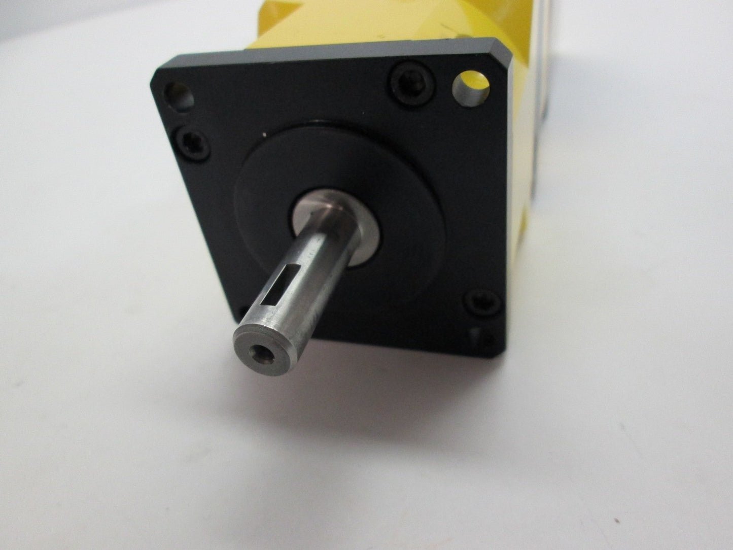 Used Parker Compumotor CM231DJ-112879 Brushless Servo Motor 340 Volt 1.94 A 78 oz-in