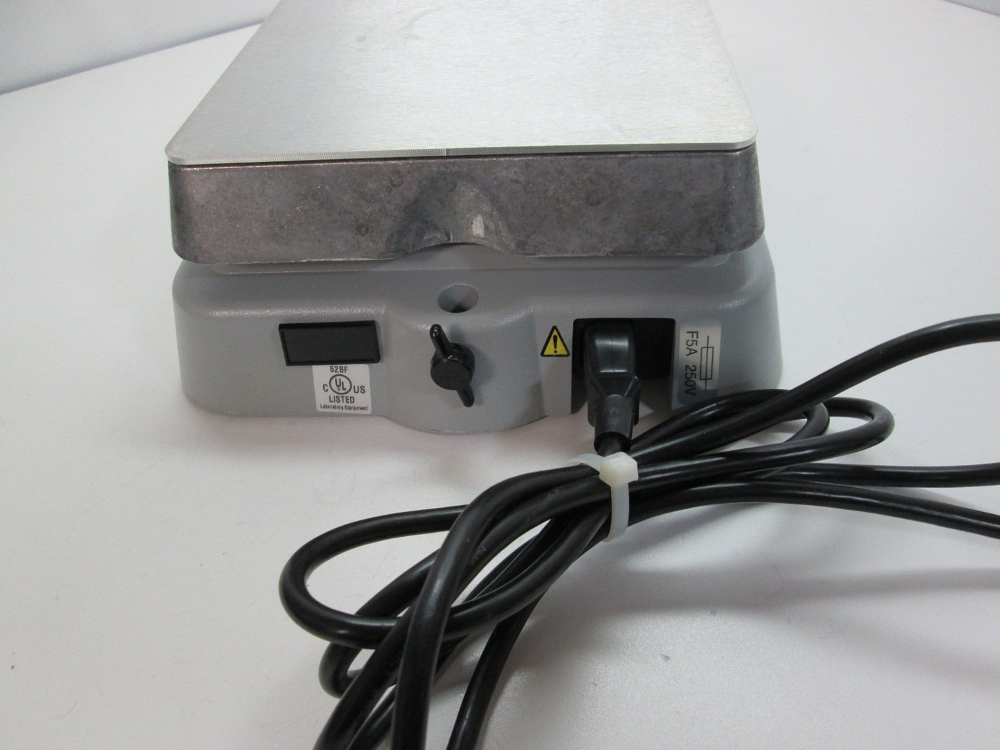 Used VWR 11301-020 Professional Stirrer 120VAC 7" x 7" Aluminum Top 5 Amp 50 Watts