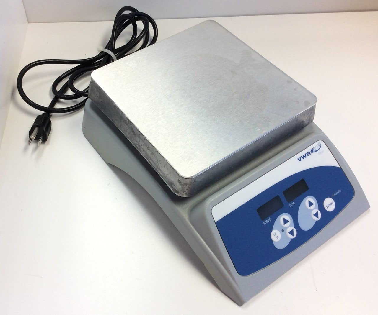 Used VWR 11301-020 Professional Stirrer 120VAC 7" x 7" Aluminum Top 5 Amp 50 Watts