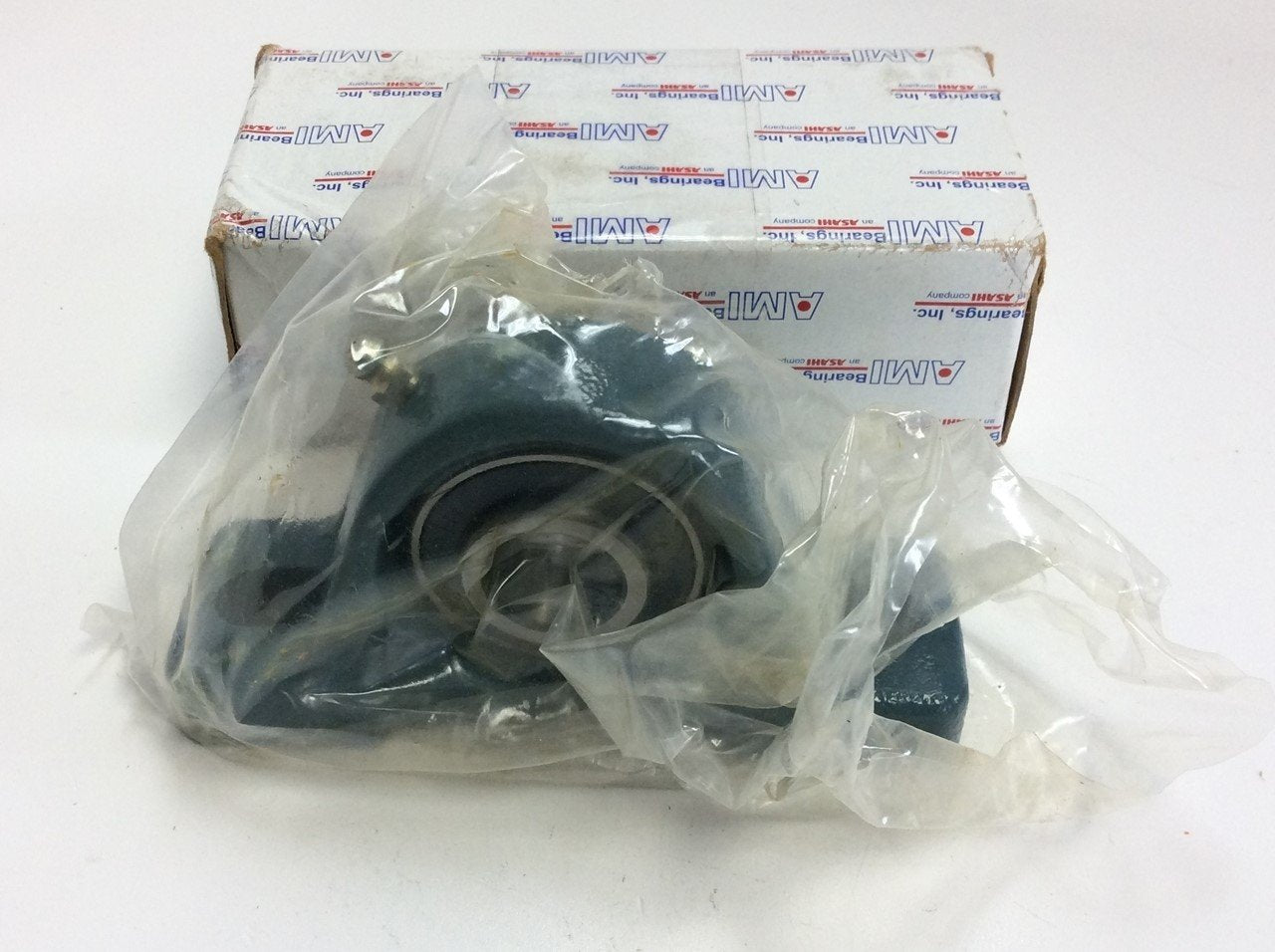 New AMI Bearings UPC204-12 Pillow Block Style Bearing 0.750" Inside Diameter