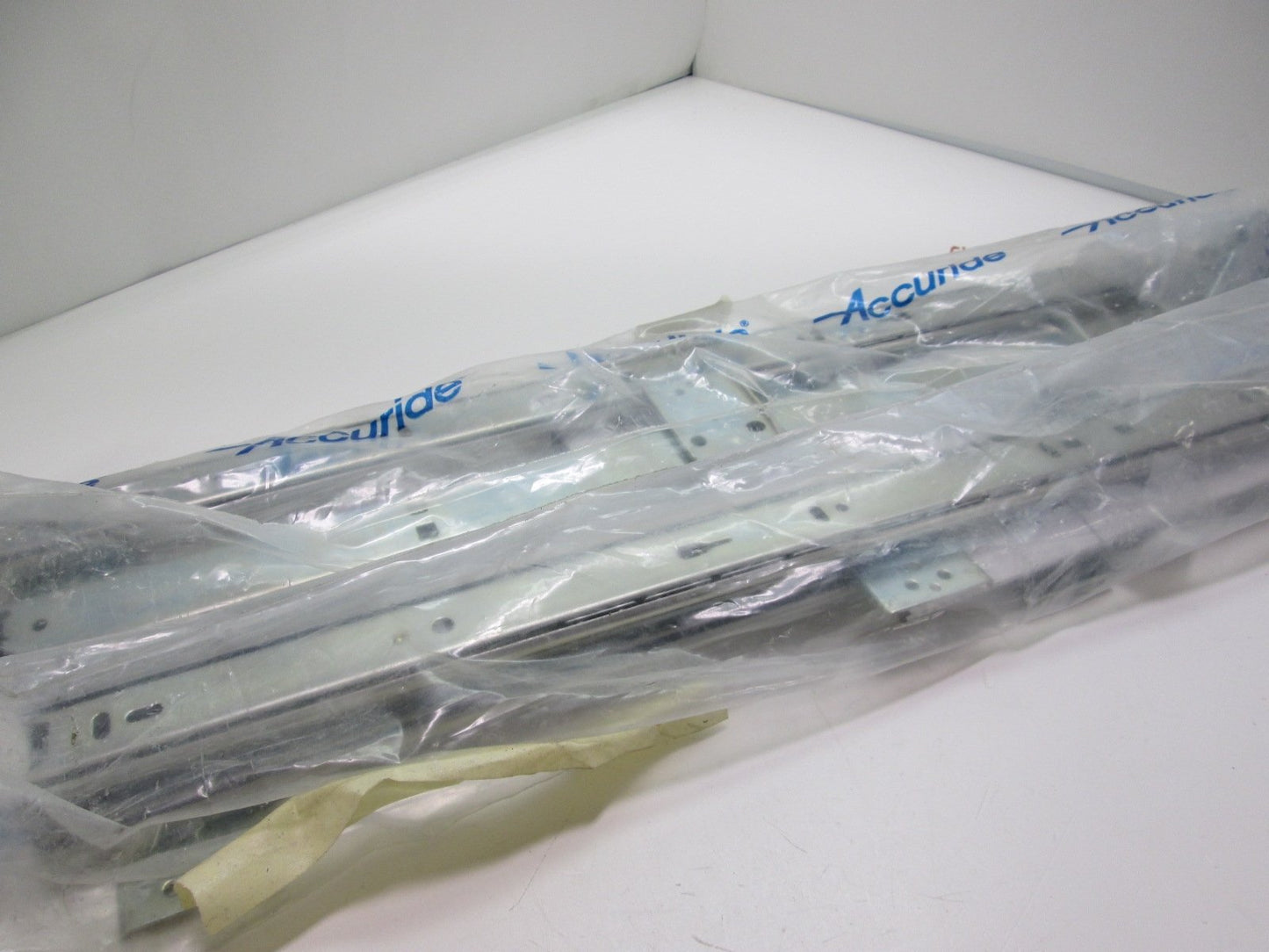 Open box Lot of 2 Pairs Accuride C 2109-24D Ball Bearing Drawer Slides Rail Mount 75lbs