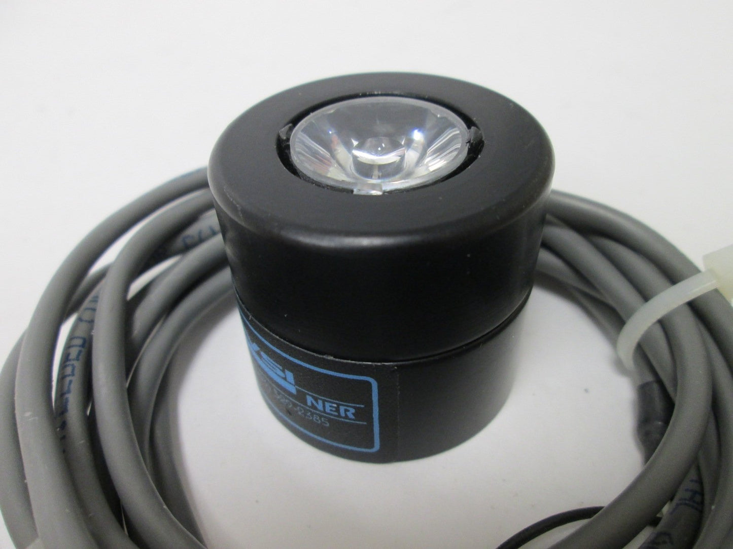Used RVSI NER 656033 Spot Light, Color: White, Continuous: 0.70A, Strobe: 1A