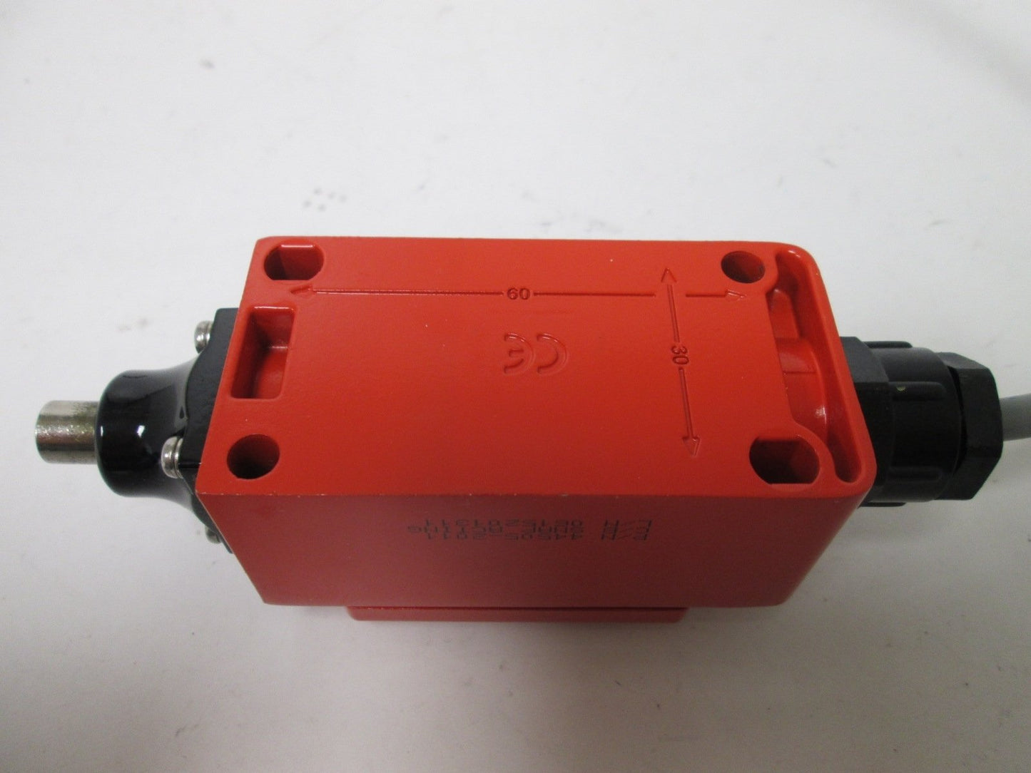 Used Sti 44505-2011 Limit Switch, Snap Acting Contacts: 1 N/O and 1 N/C, 240V 3A