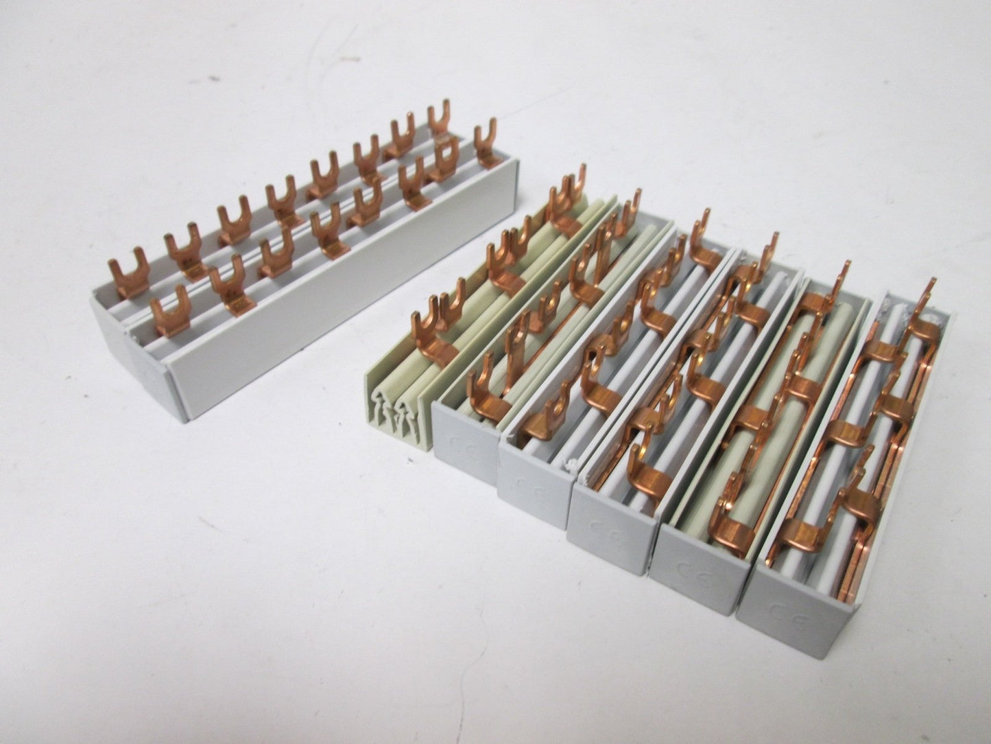 Used Lot of 8 Cutler Hammer Bus Bars, Rating: 55A 480VAC, 2x 5.5" & 6x 4.25" Lengths