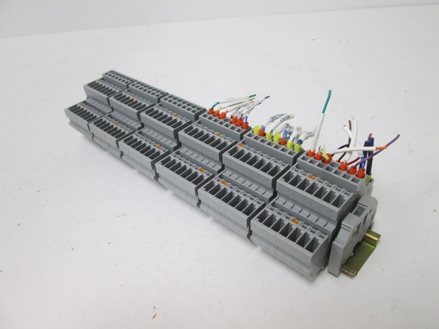 Used Lot of 42 Wago 870 Double-Deck Terminal Blocks, Rating: 500V 16A, DIN Rail