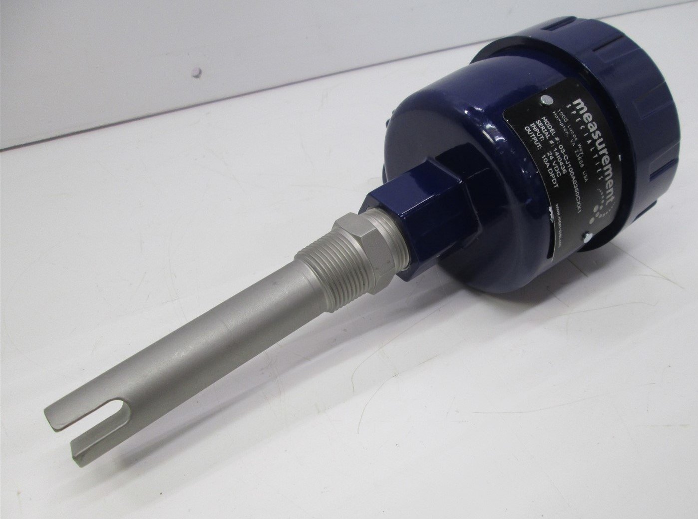 New – Open box Wika TR10 Measurement Specialties Temperature Detector RTD 24V DC 2MHz 10A DPDT