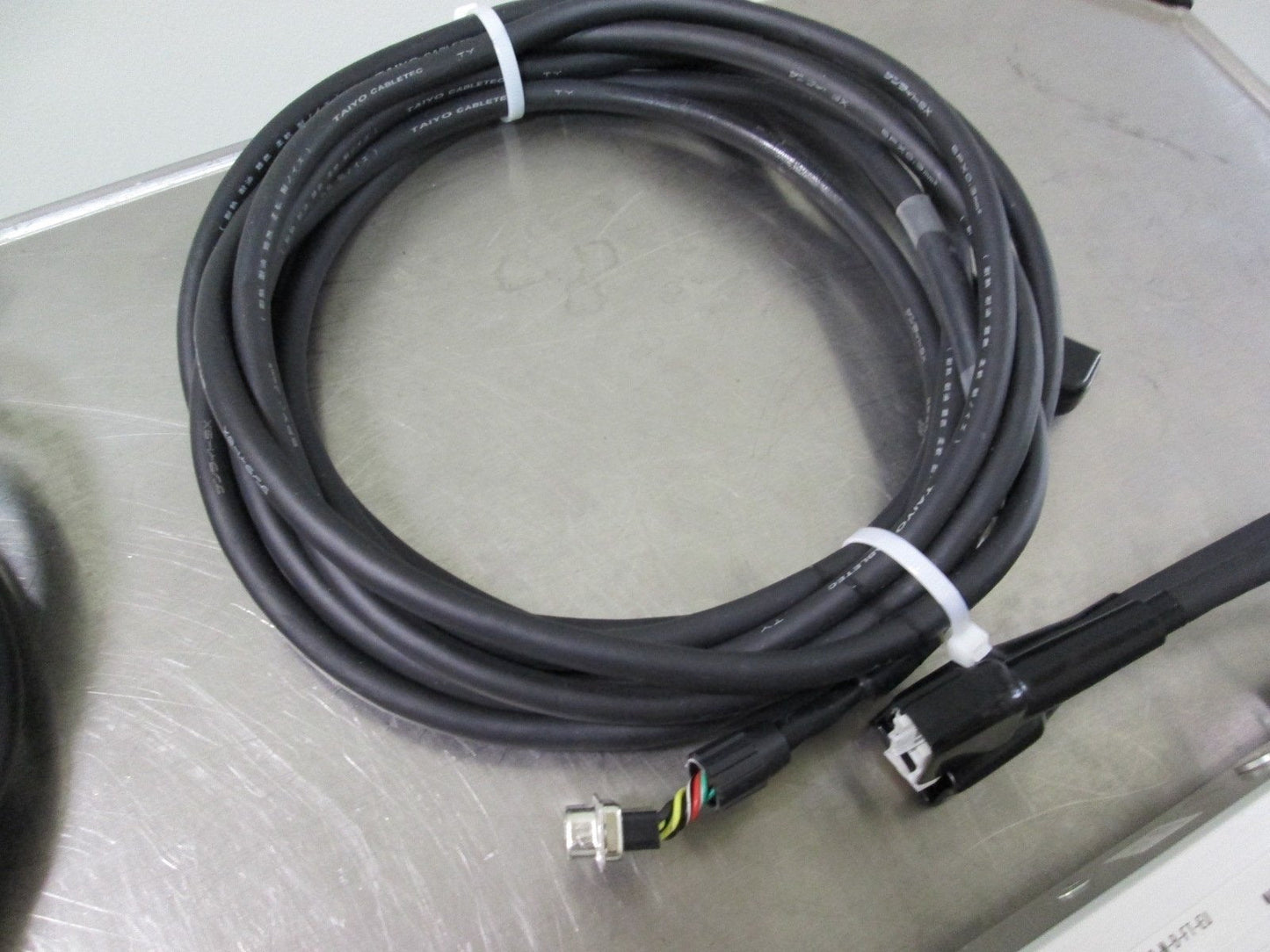 Used IAI Intelligent RC-RSA-M-300-M-B-FT-EU Electric Actuator Cylinder 300mm Stroke