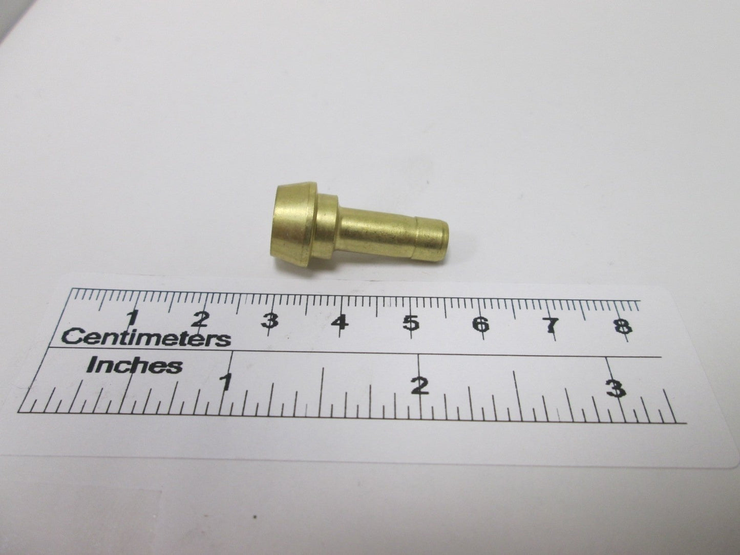 New Lot of 61 Reducing Port Connectors, Size: 3/8" to 1/4", Material: Brass