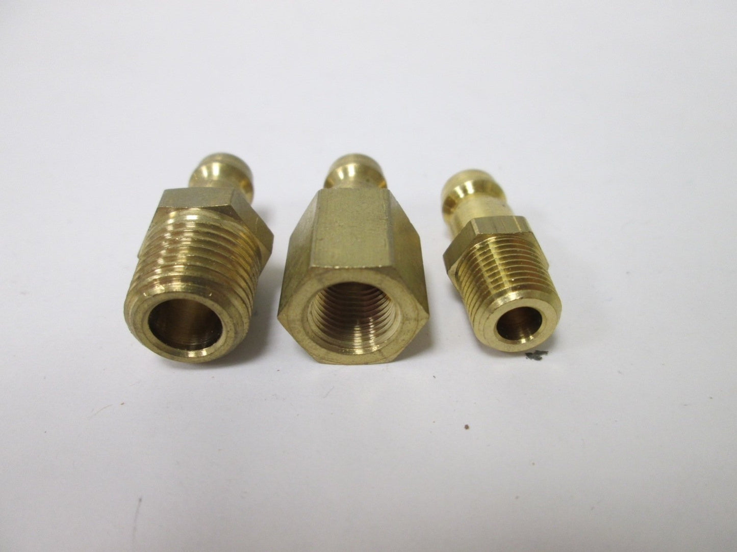 Used Lot of Quick-Disconnect Tube Plugs, Connections: 1/4" NPT 1/8" NPT 10-32 UNF