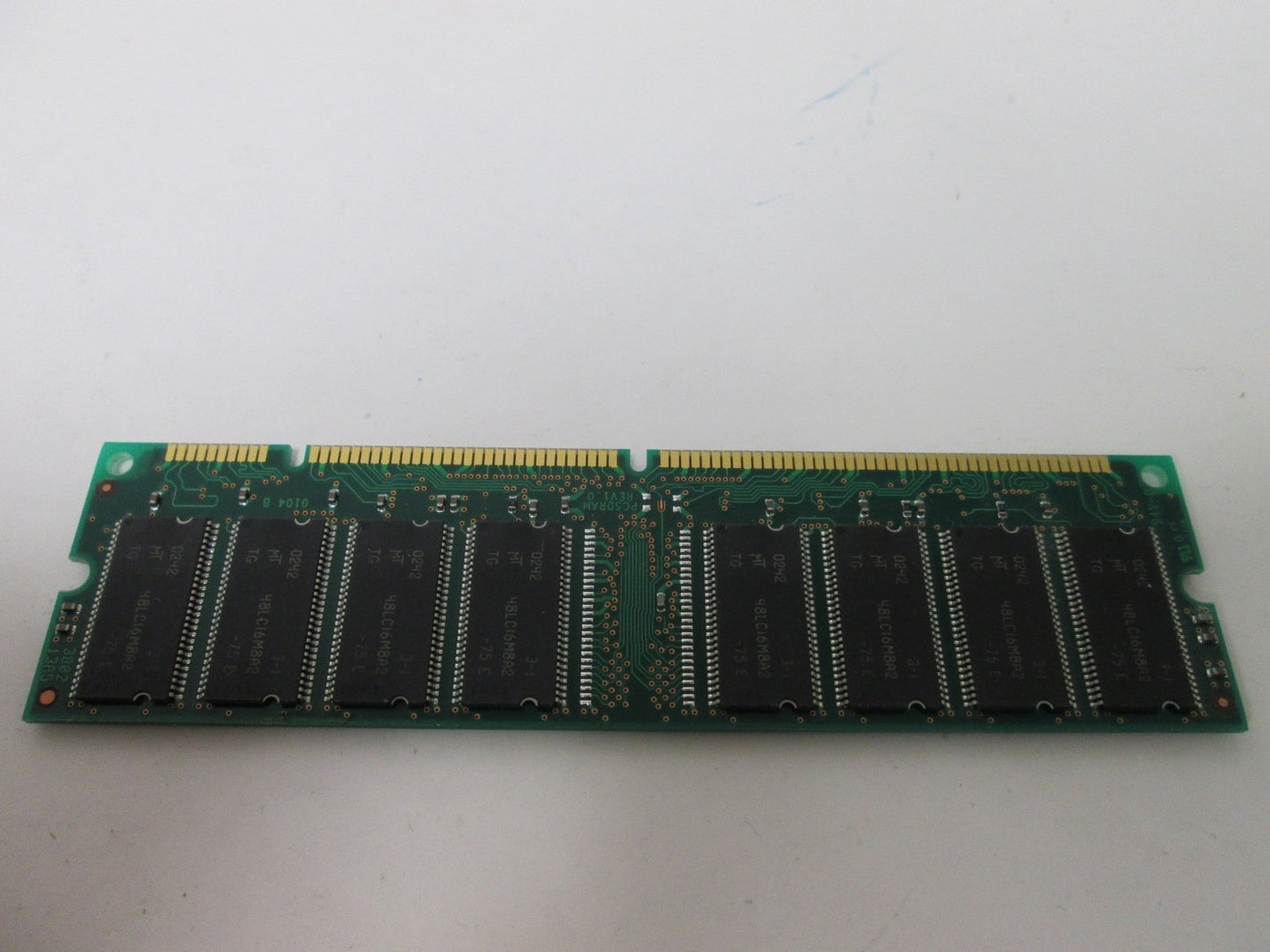 Used Crucial CT32M64S4D8E.16T Memory Module, Capacity: 256MB, Transfer Rate: 100MHz