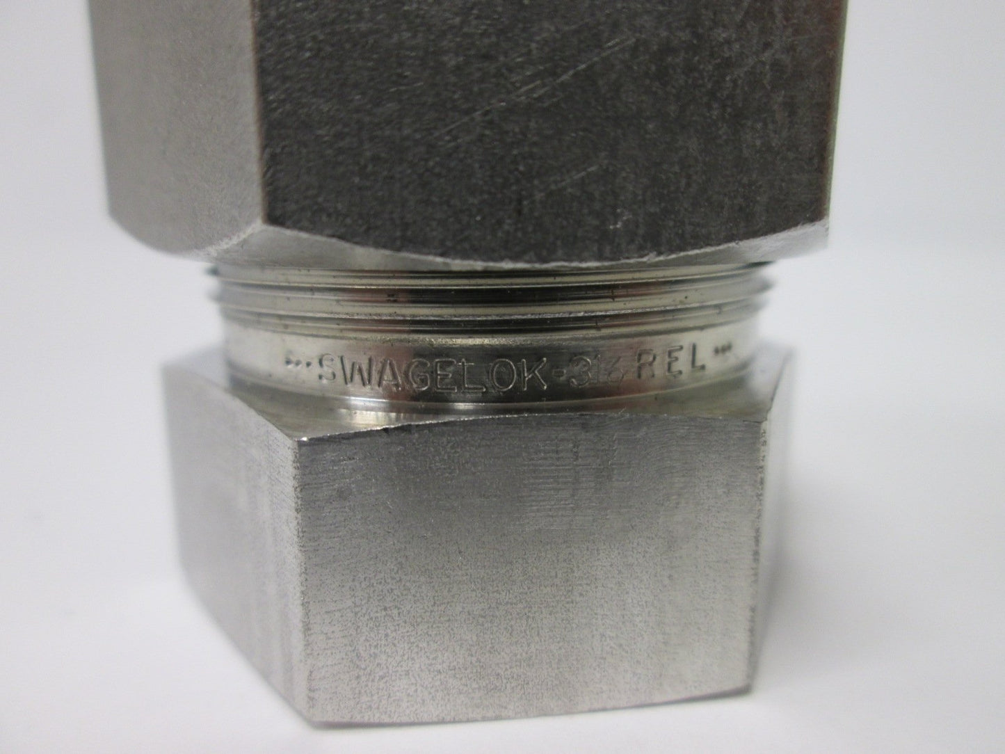 Used Swagelok Compression Plug Fitting, For 1" OD Tube, Material: 316 Stainless Steel