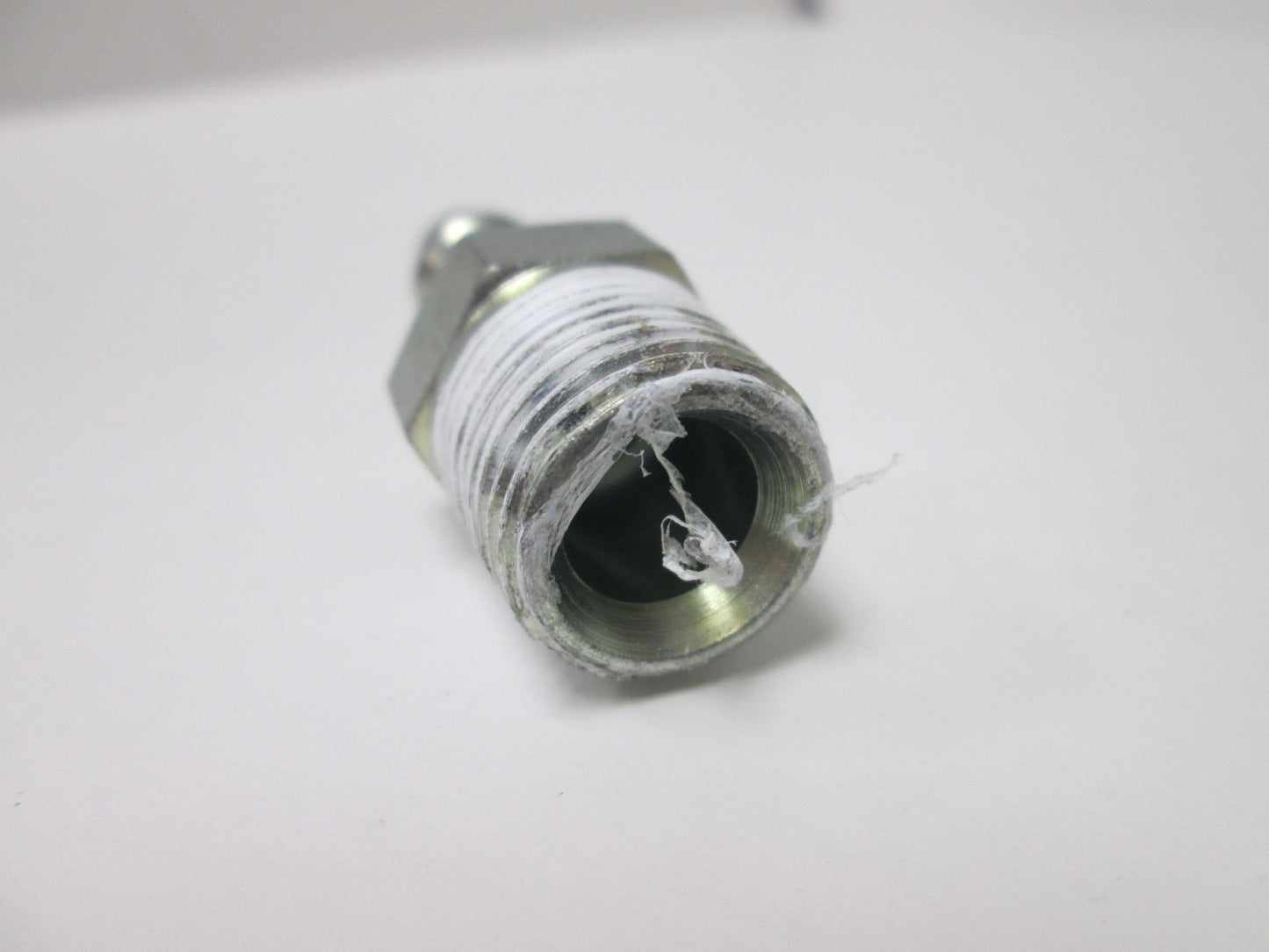 Used Lot of 6 Quick-Disconnect Hose Plug, Threads: 3/8" NPT Male, Material: Steel