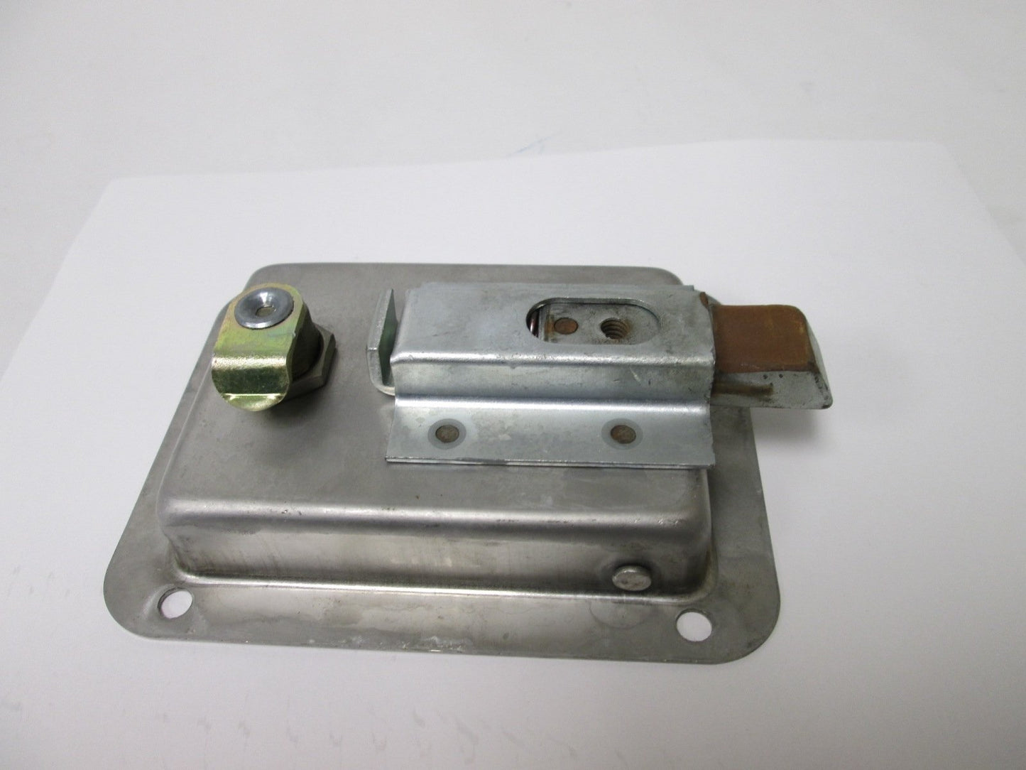 Used Keyed Push to Close Lock With Paddle Handle, *Missing Keys and Some Rust*