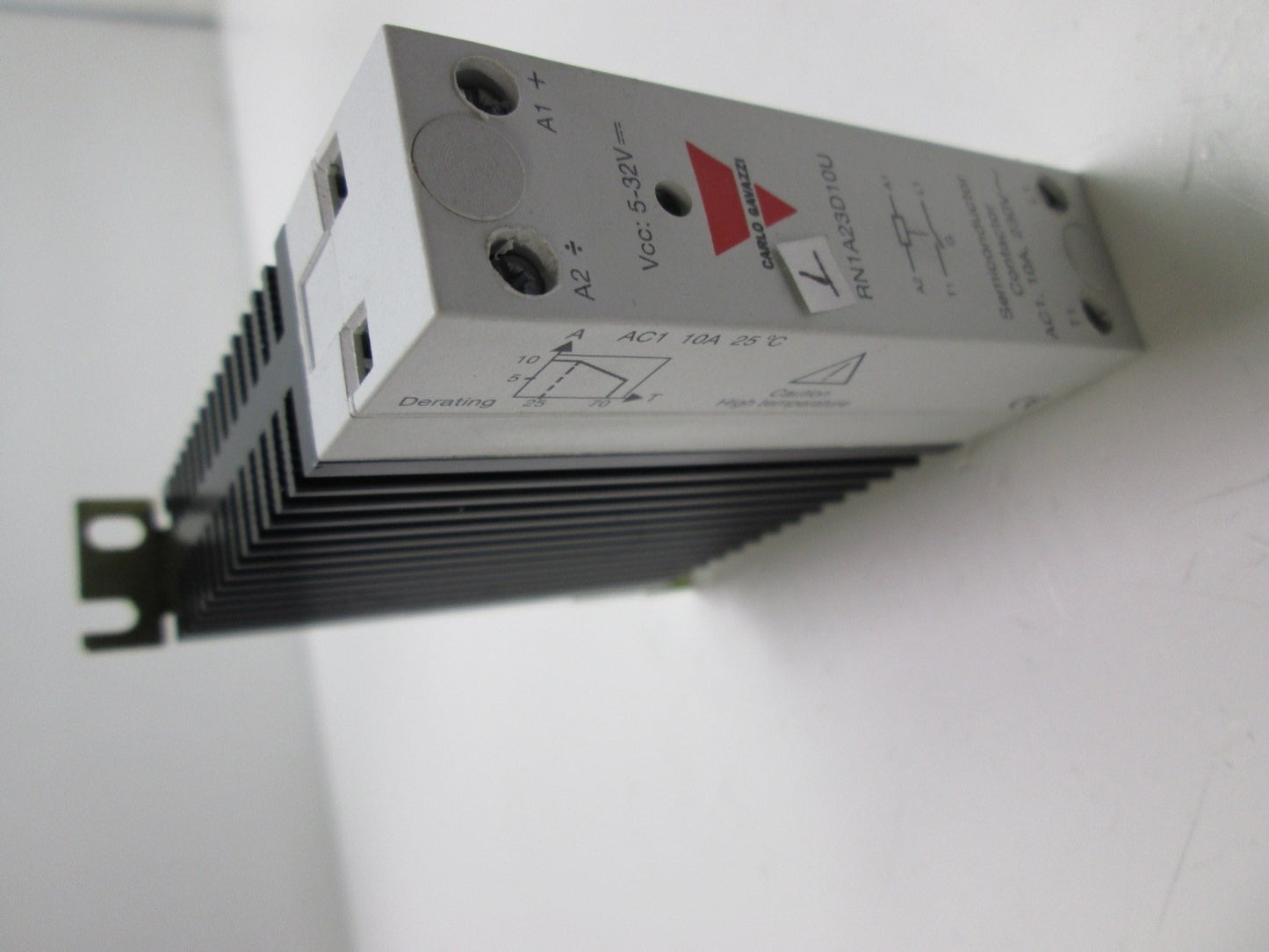 Used Carlo Gavazzi RN1A23D10U Solid State Relay, Input: 5-32VDC, Load: 120/230VAC AC