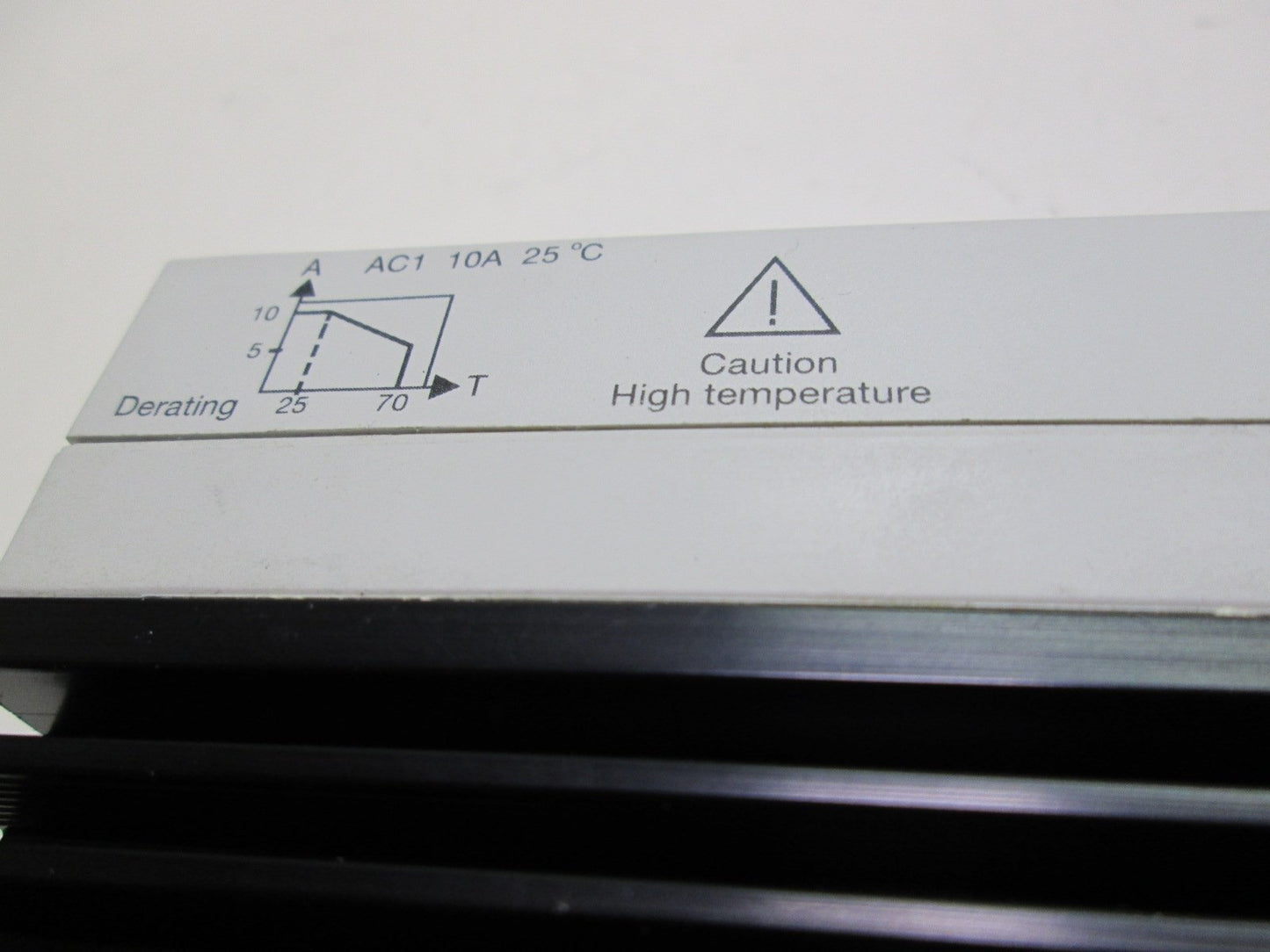 Used Carlo Gavazzi RN1A23D10U Solid State Relay, Input: 5-32VDC, Load: 120/230VAC AC