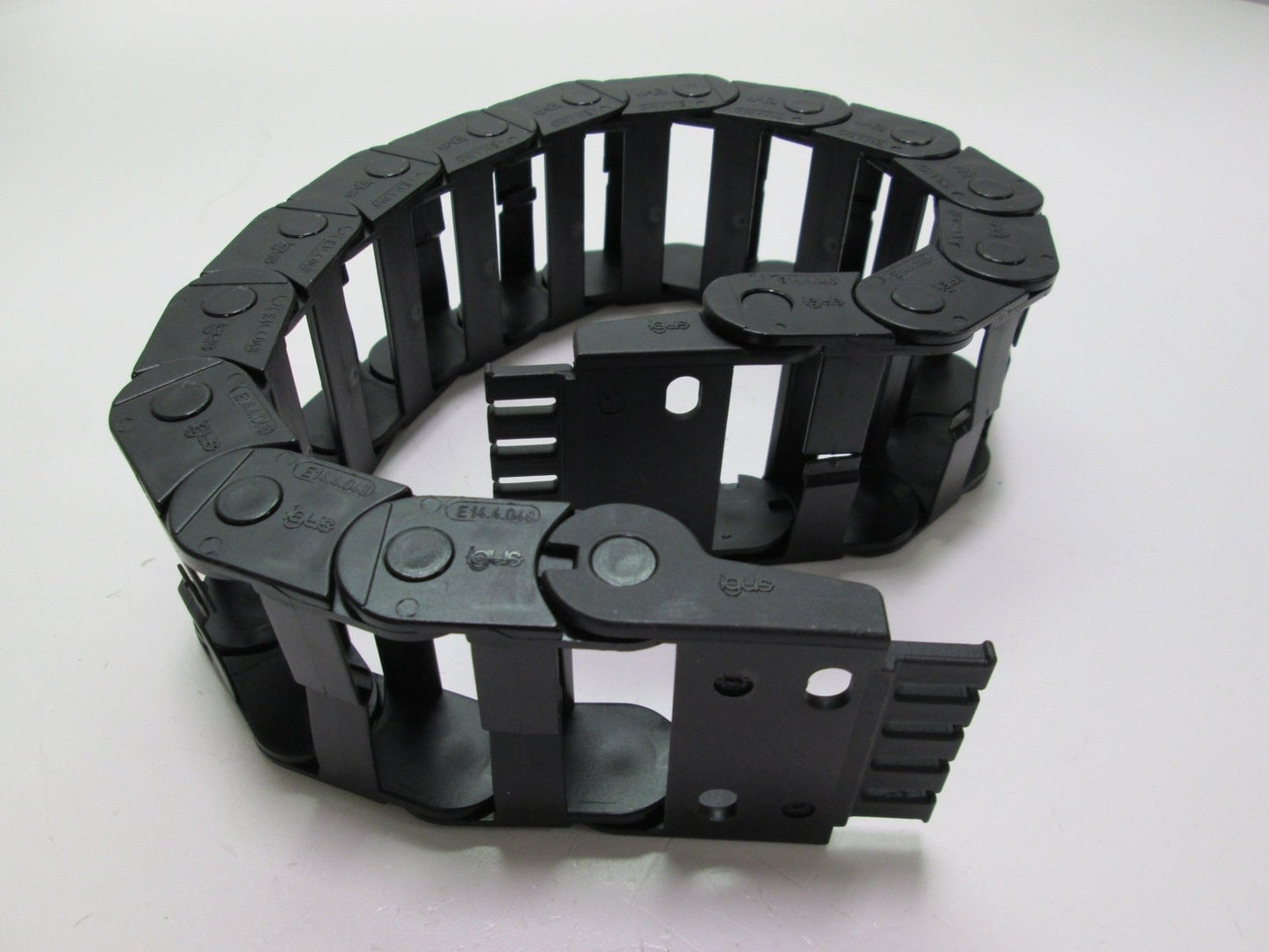 Used Igus E14.4.048 1.97" x 0.75" Energy Chain E14 Series E-Chain Section 22" Length