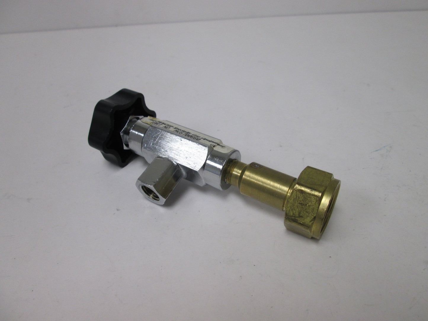 Used Advanced MV5700660 Manual Control Valve, Connections: 1/4" NPT and 3/4" NPT