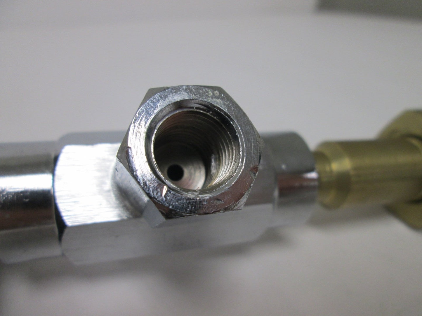 Used Advanced MV5700660 Manual Control Valve, Connections: 1/4" NPT and 3/4" NPT