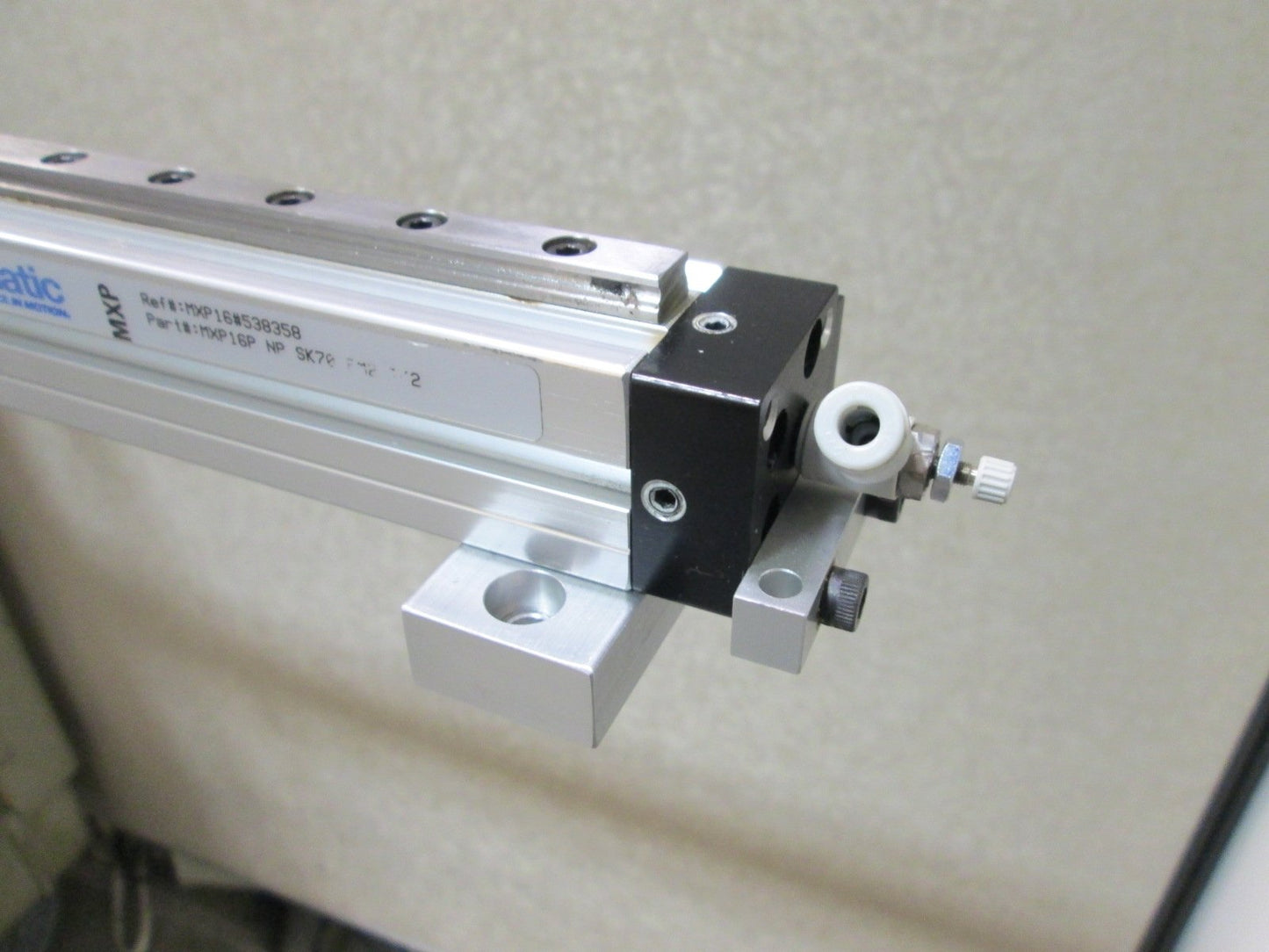 Used Tolomatic MXP16P NP SK70 FM2 TK2 Rodless Pneumatic Cylinder, Stroke: 70", *Leak*