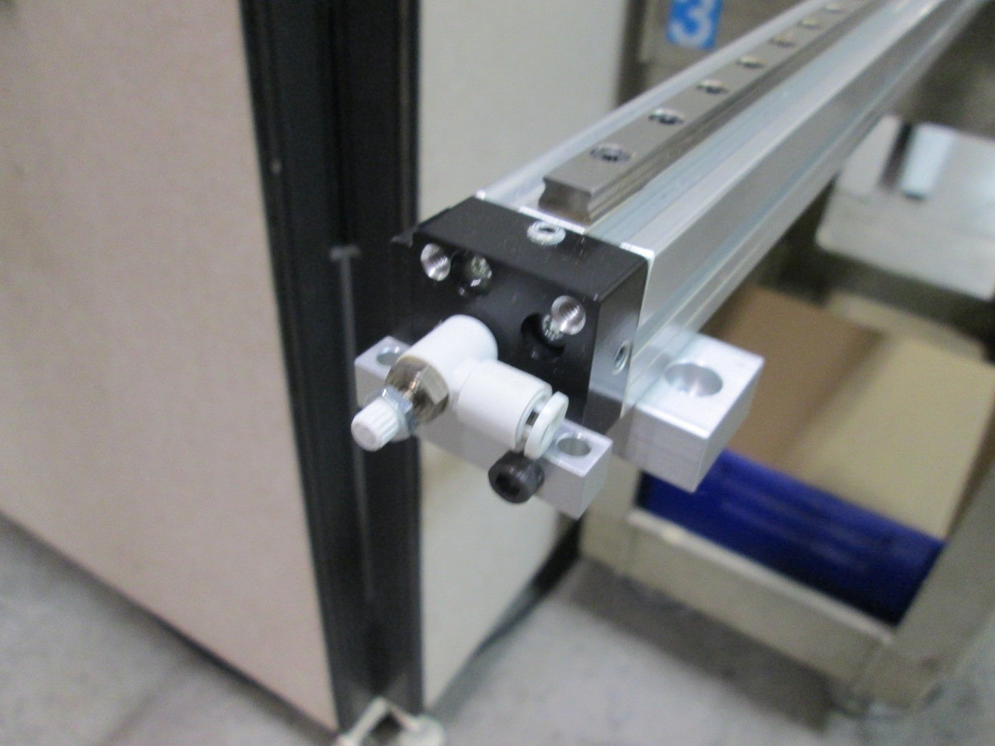 Used Tolomatic MXP16P NP SK70 FM2 TK2 Rodless Pneumatic Cylinder, Stroke: 70", *Leak*