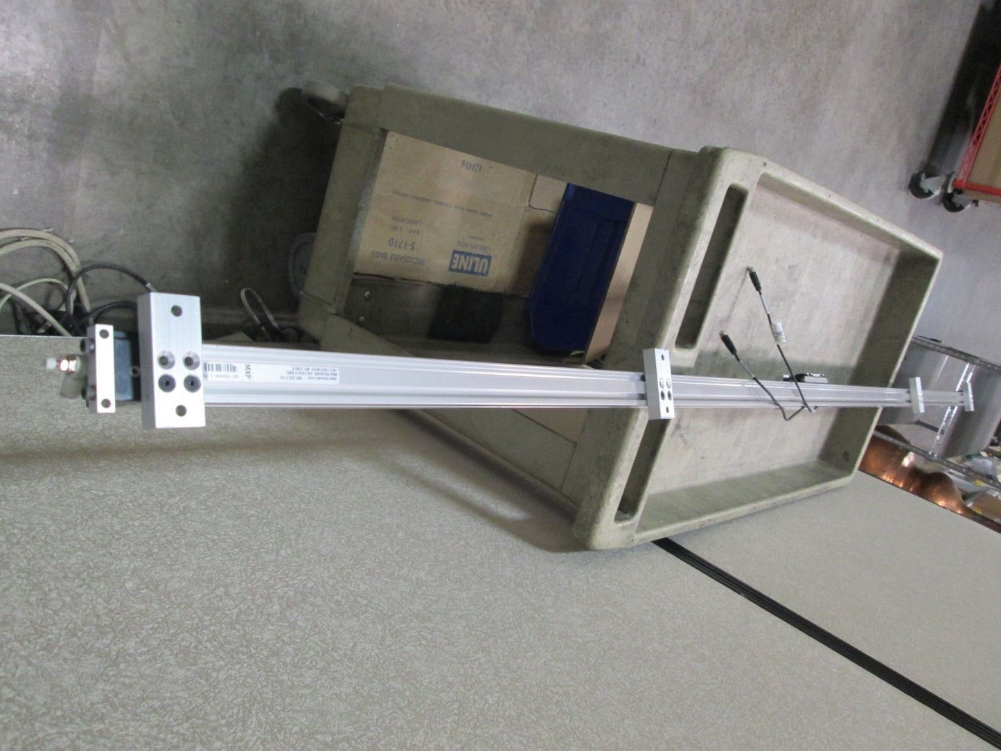 Used Tolomatic MXP16P NP SK70 FM2 TK2 Rodless Pneumatic Cylinder, Stroke: 70", *Leak*