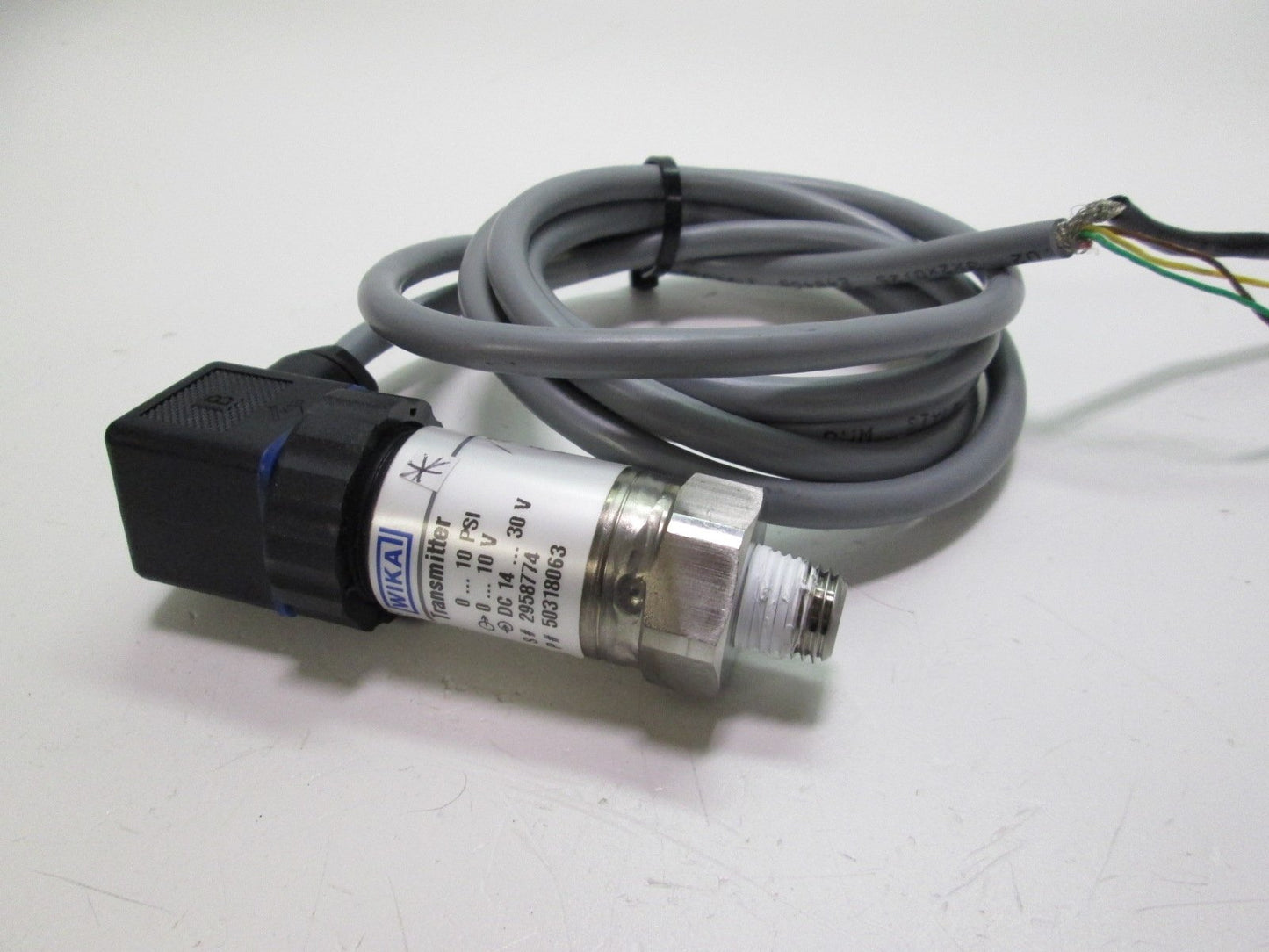 Used WIKA S-10 50318063 Pressure Transmitter 10-30VDC 1/4" NPT With Cable 0-10 PSI