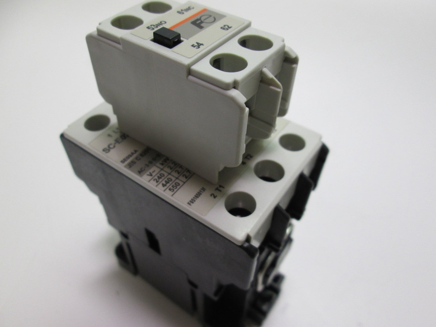 Used Fuji Electric SC-E02 3 Pole General Purpose Contactor 200-240VAC Coil DIN Mount