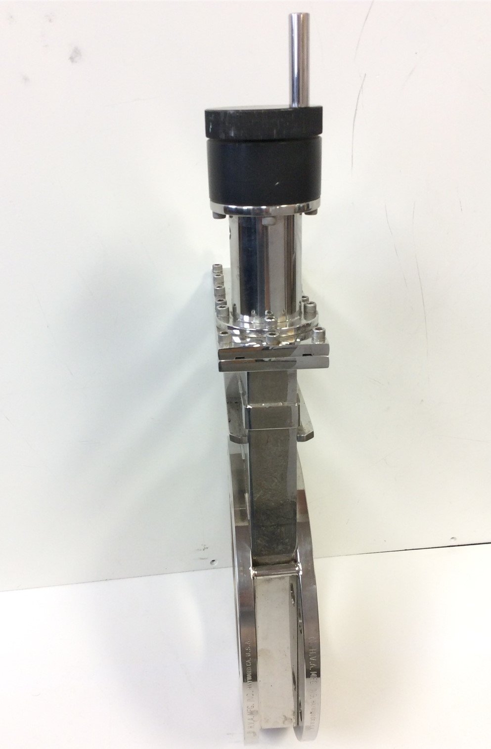 Used Edwards High Vacuum International GVA 060 M Manual Gate Valve 11.00" OD 6.00" ID