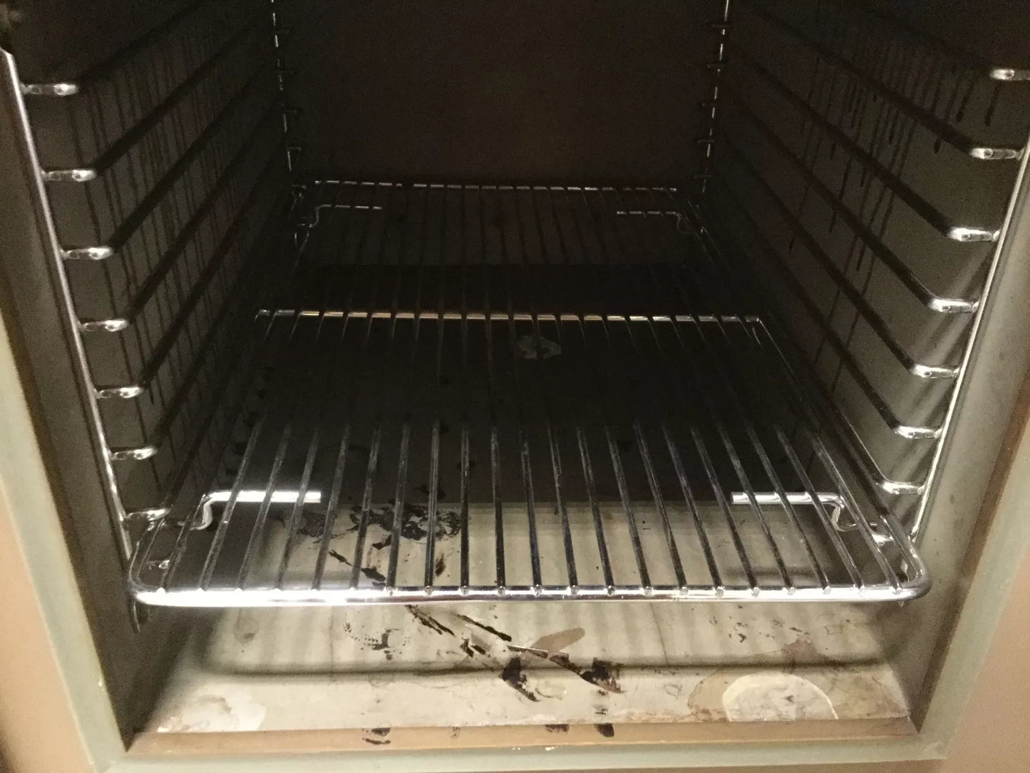 Used Fisher Scientific 282A Isotemp Vacuum Oven 1800W 115VAC 50/60Hz 1.5 cu ft 280°C
