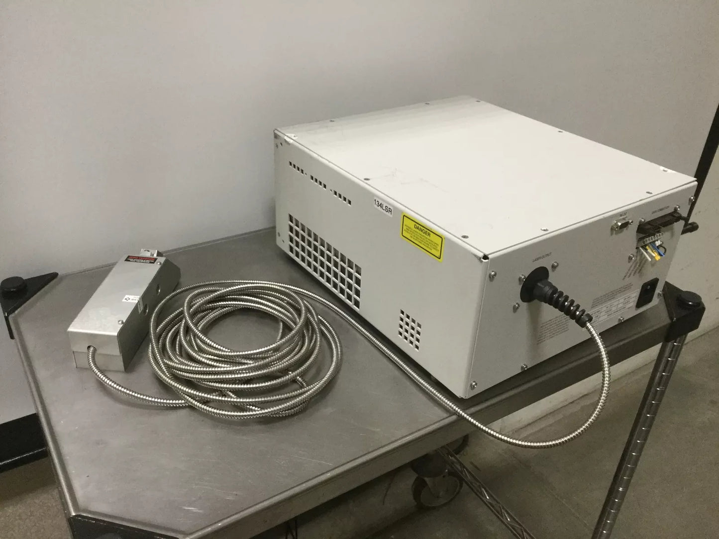 Used JDSU 21047476 IFM15 Fiber Optic Diode Laser System 1110nm 15W 7.3mm Beam 120VAC